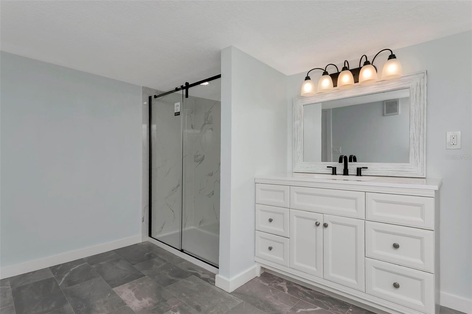 Image 29 of 32 For 410 51st Avenue Drive W