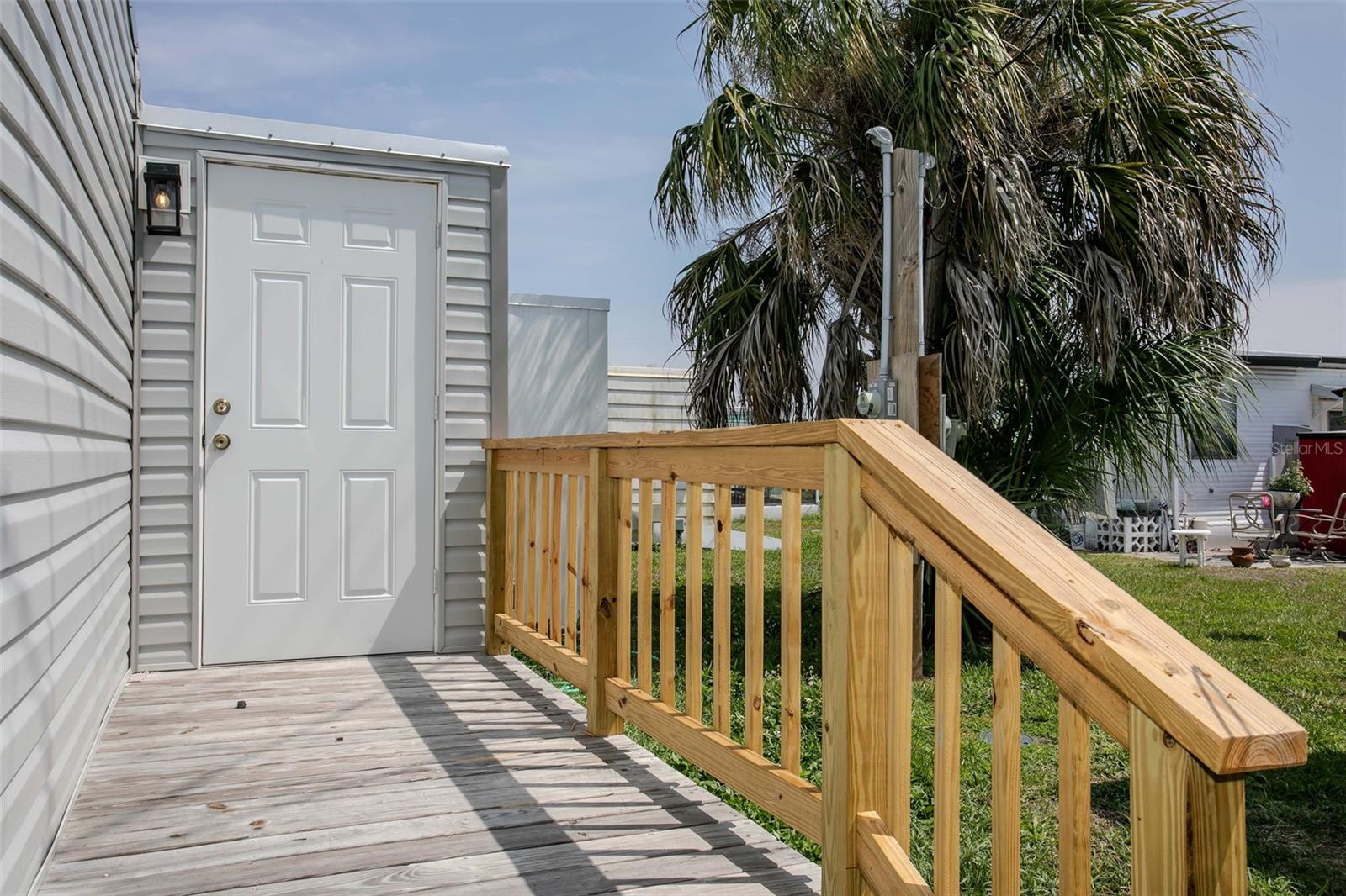 Image 4 of 32 For 410 51st Avenue Drive W