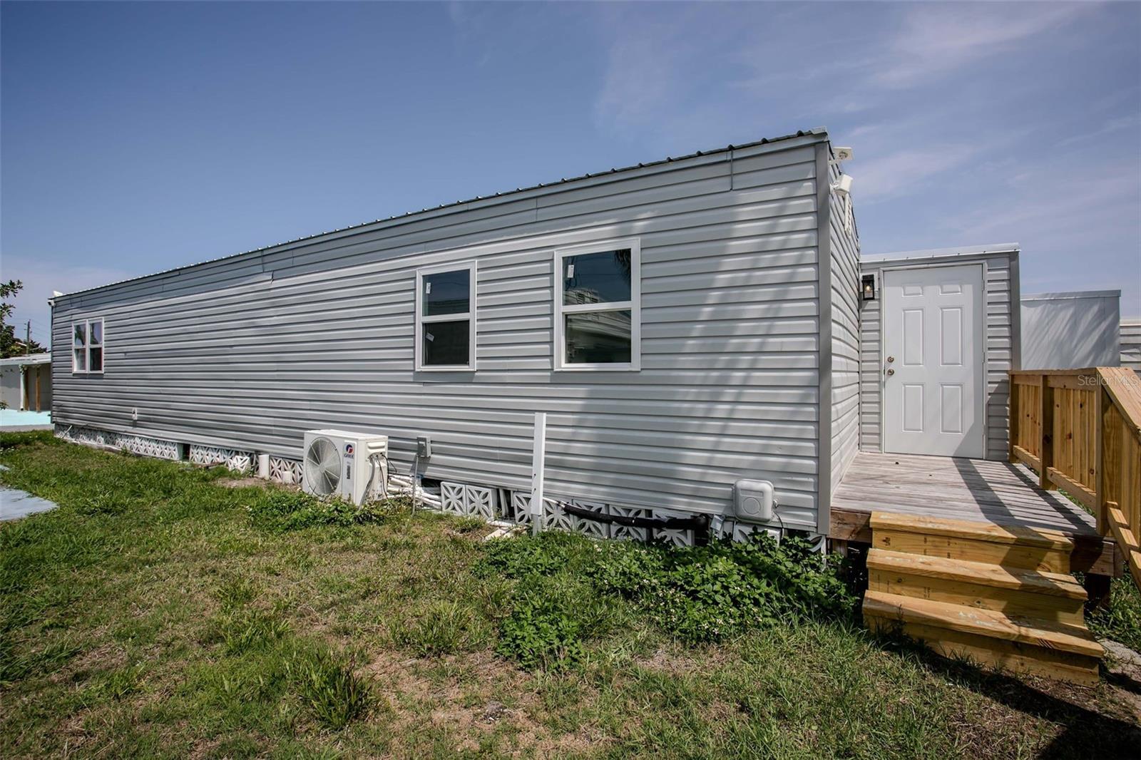 Image 5 of 32 For 410 51st Avenue Drive W