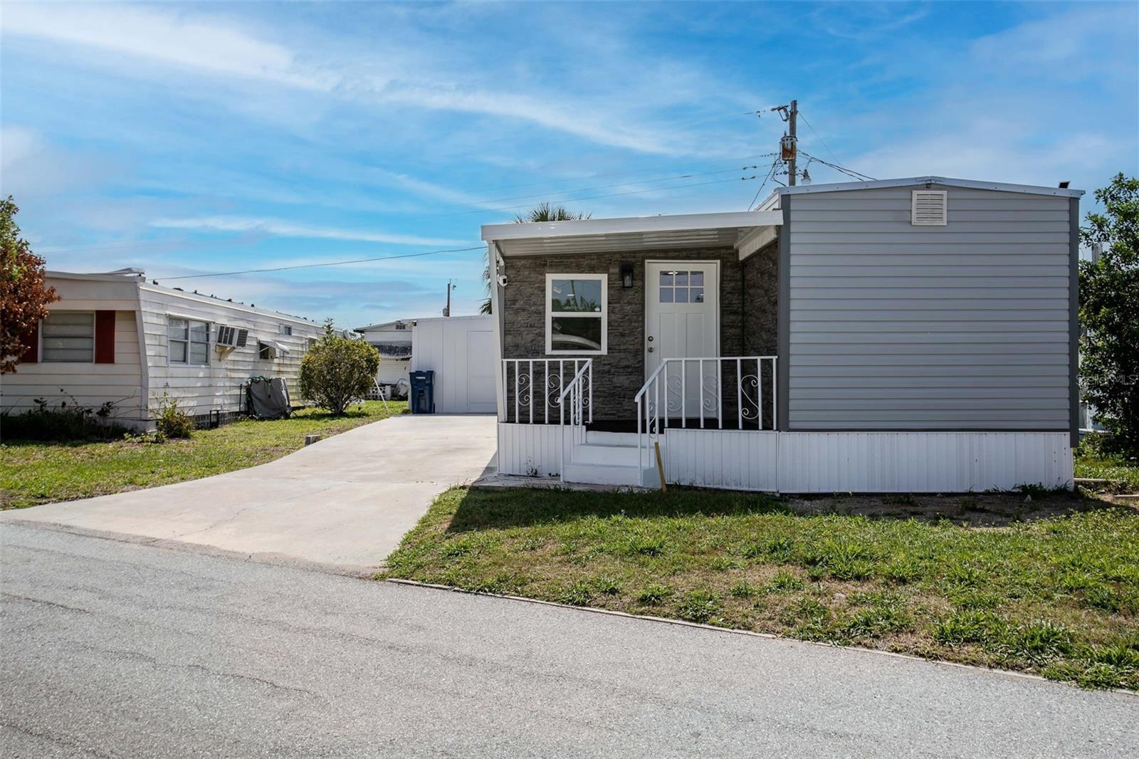Image 8 of 32 For 410 51st Avenue Drive W