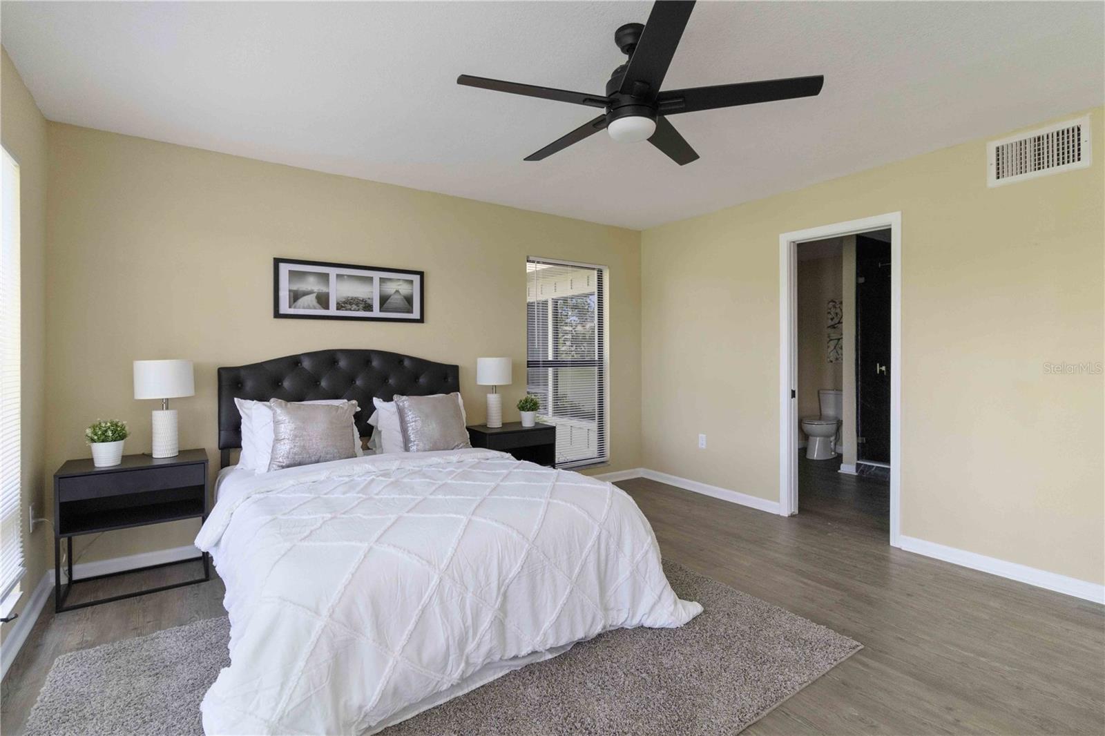 Image 19 of 41 For 5345 Lake Arrowhead Trail 12