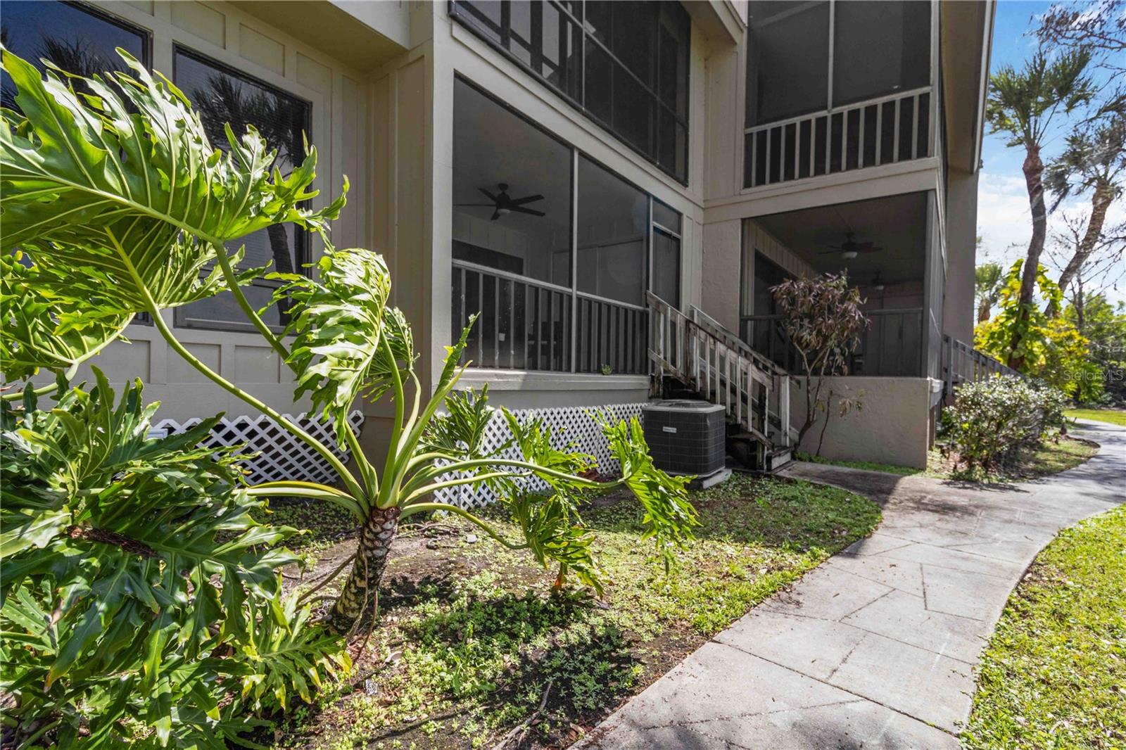 Image 25 of 41 For 5345 Lake Arrowhead Trail 12