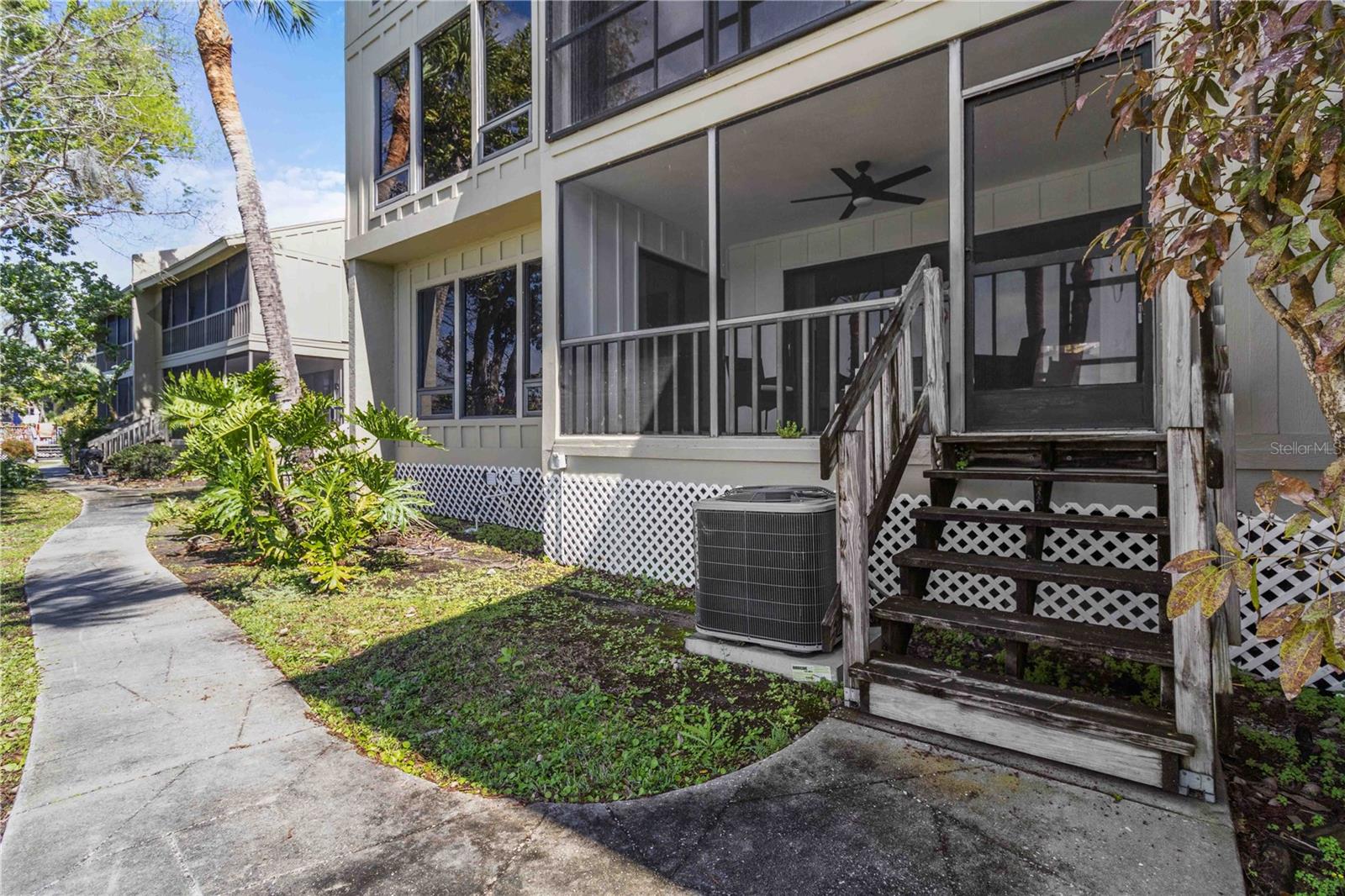 Image 27 of 41 For 5345 Lake Arrowhead Trail 12