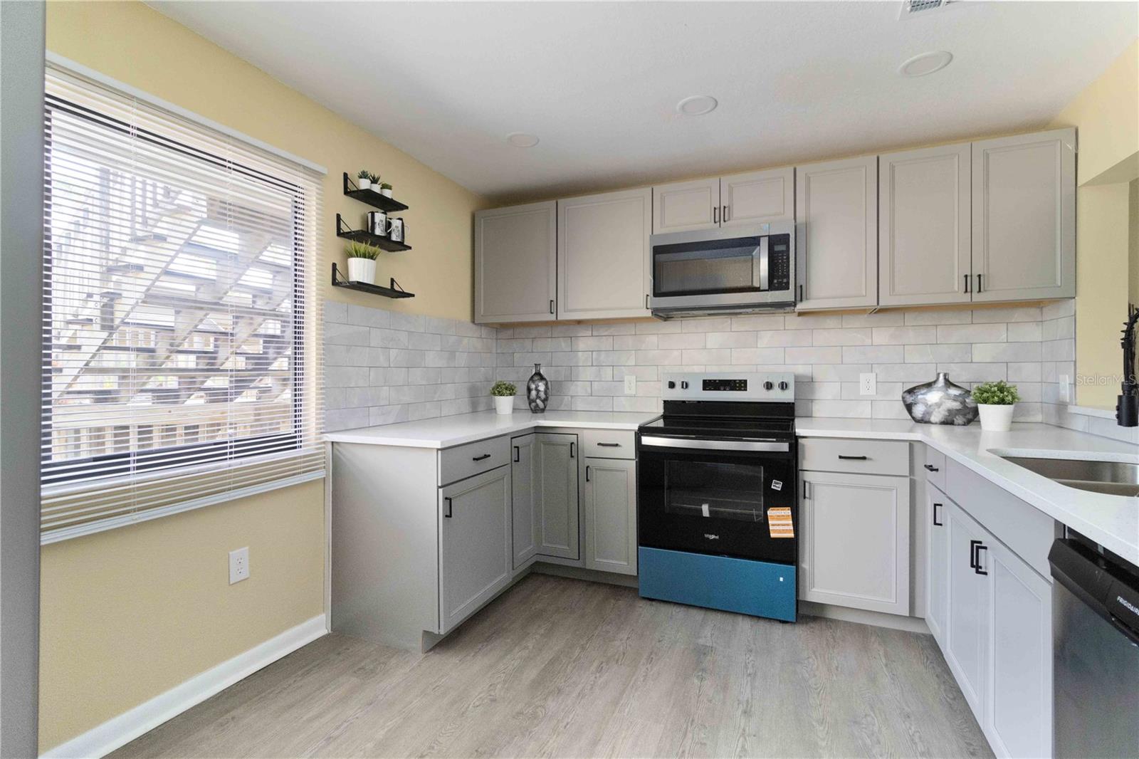 Image 6 of 41 For 5345 Lake Arrowhead Trail 12