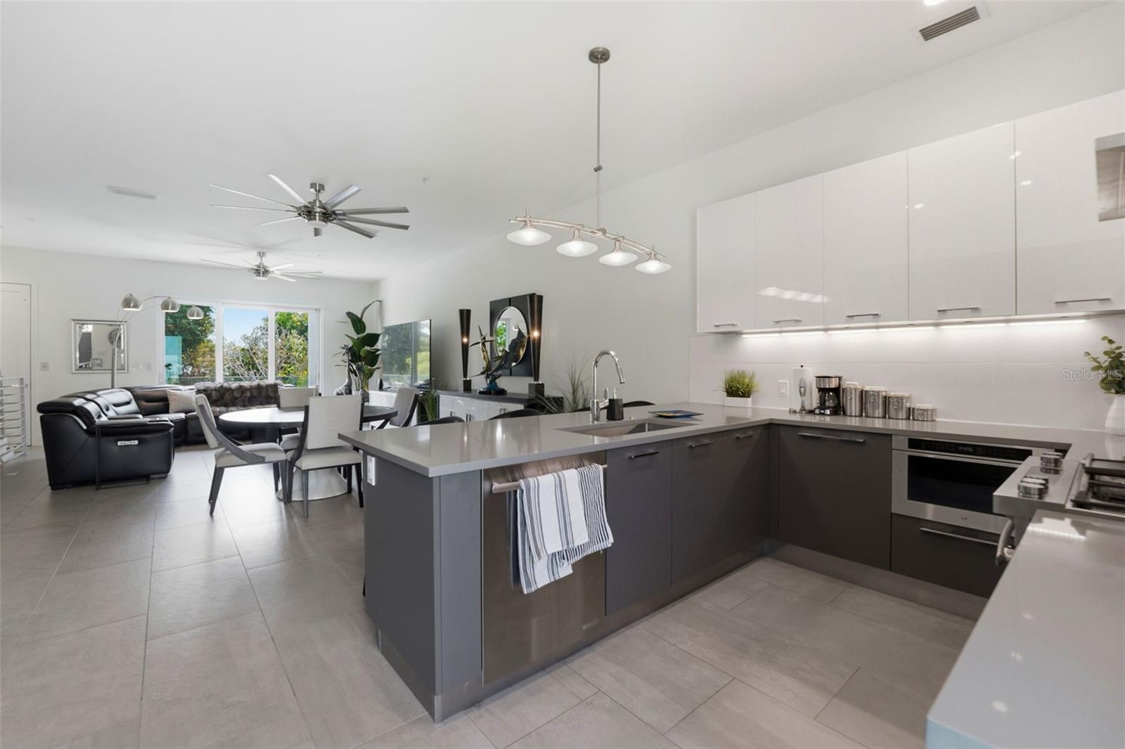 Image 19 of 57 For 620 Rawls Avenue