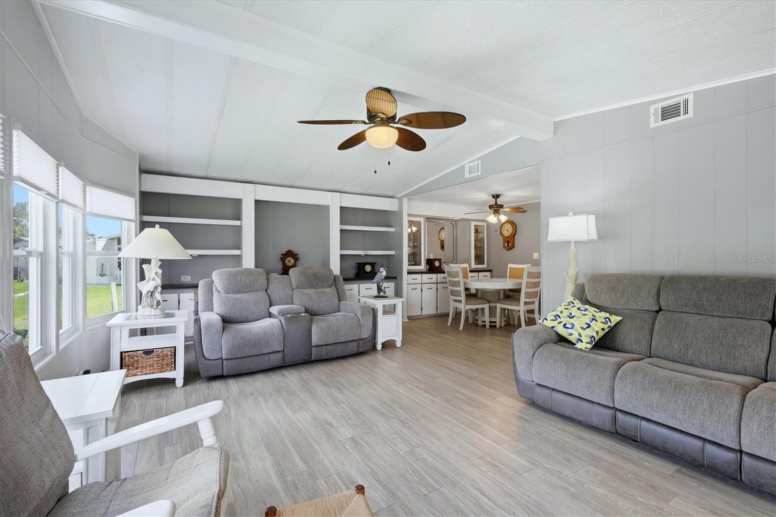 Image 10 of 53 For 4214 15th Street E