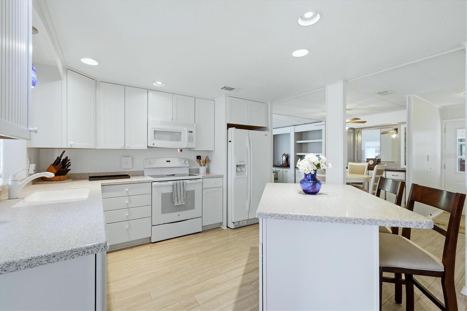 Image 15 of 53 For 4214 15th Street E