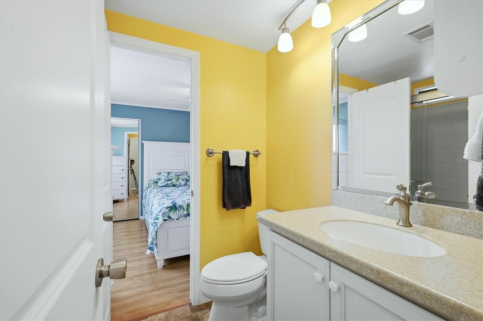 Image 21 of 53 For 4214 15th Street E