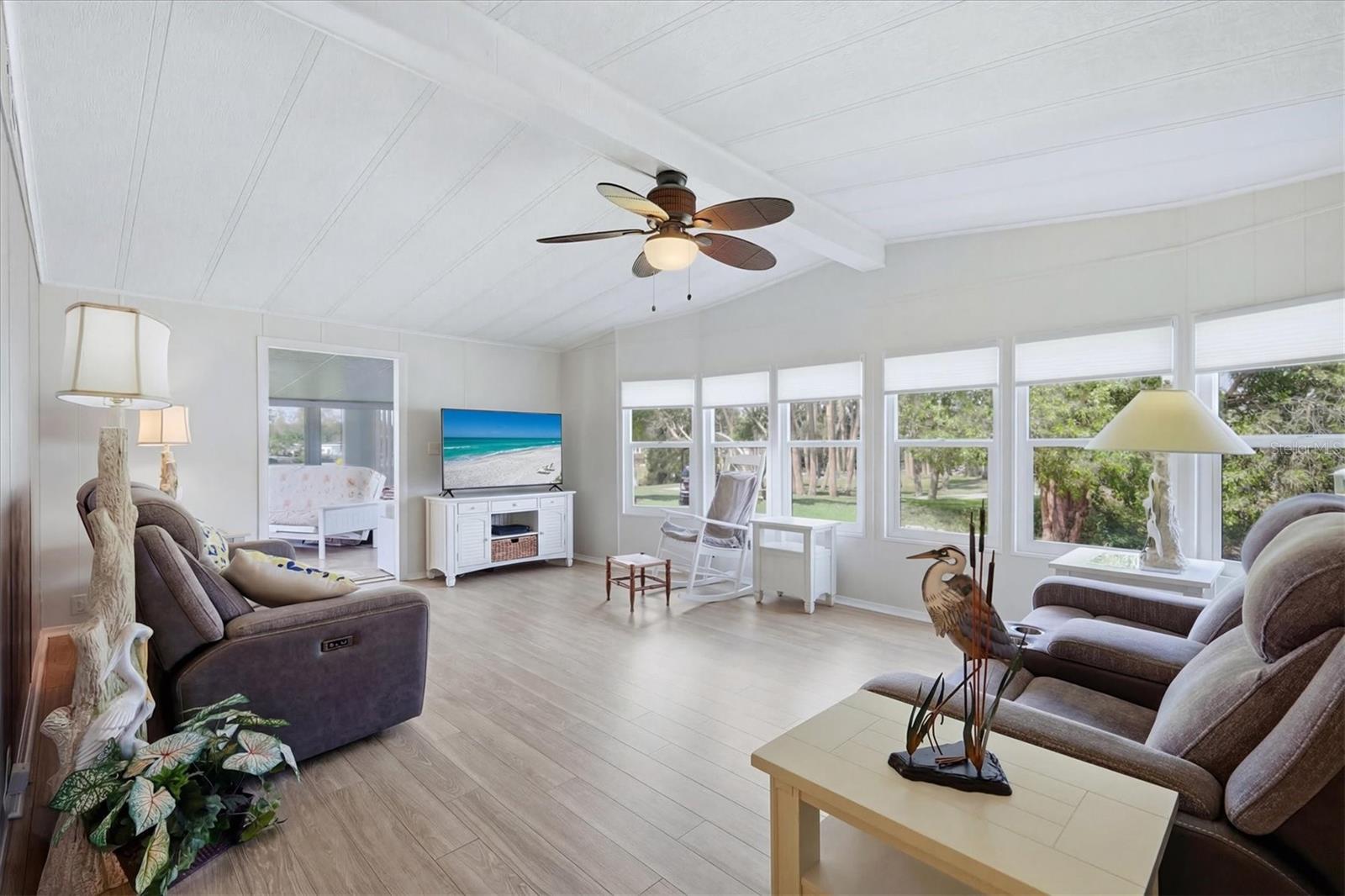 Image 9 of 53 For 4214 15th Street E