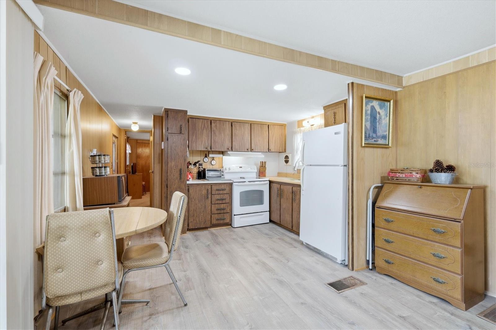 Image 10 of 46 For 1112 46th Avenue Drive E