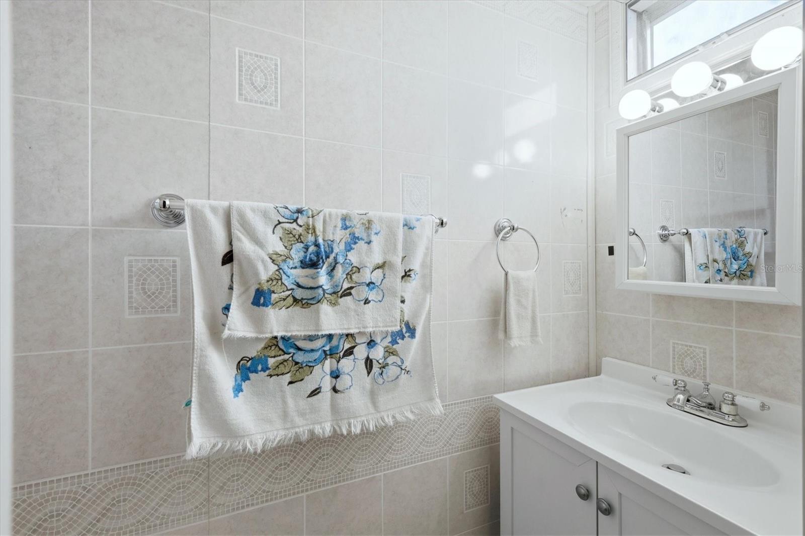 Image 18 of 46 For 1112 46th Avenue Drive E