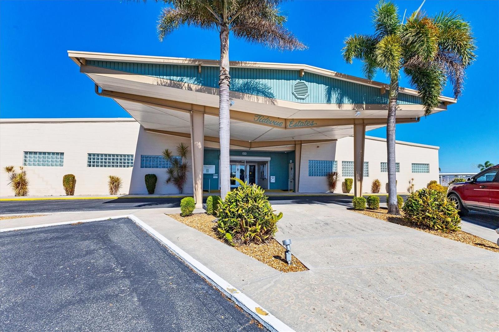 Image 25 of 46 For 1112 46th Avenue Drive E