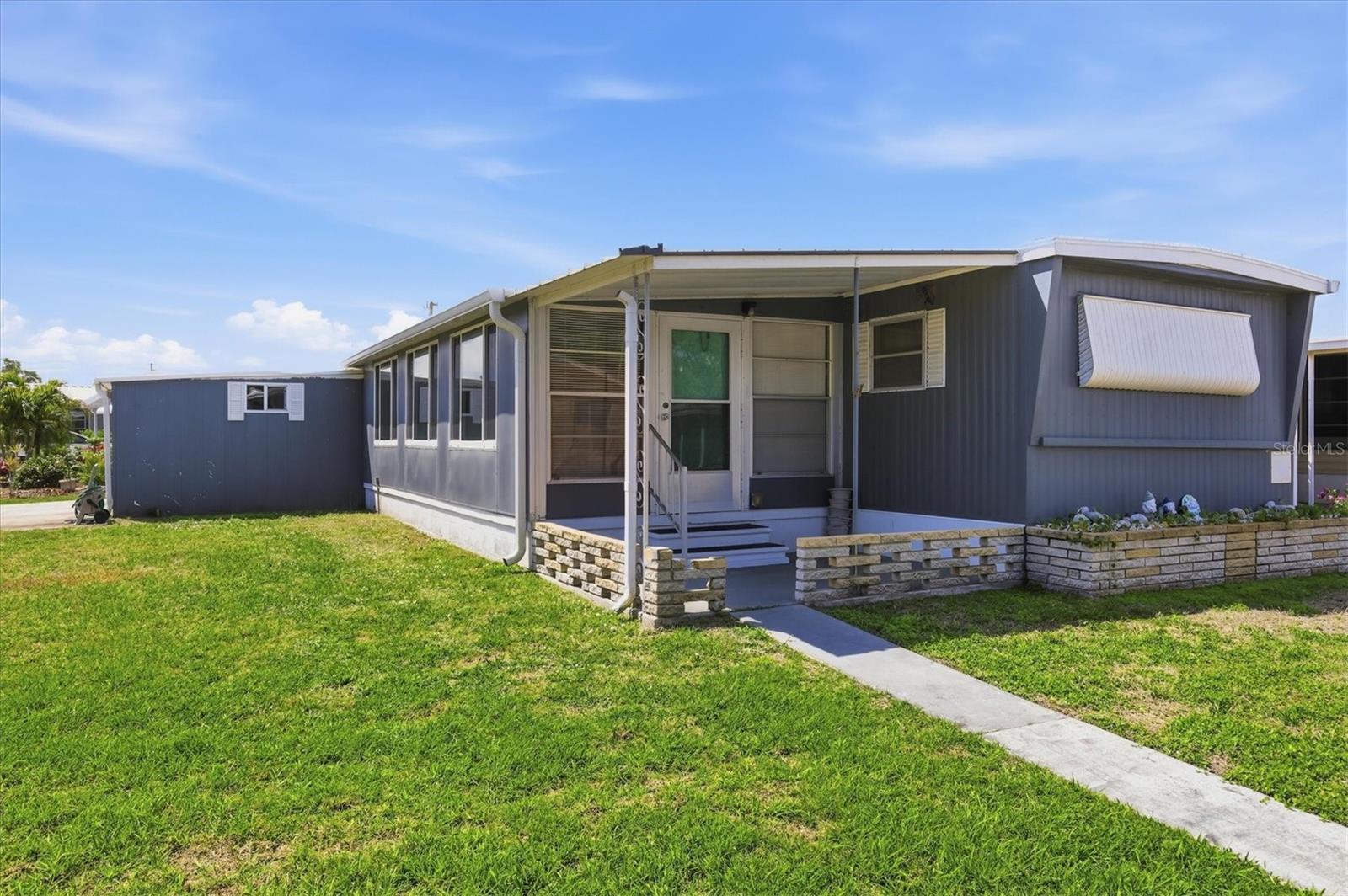 Image 3 of 46 For 1112 46th Avenue Drive E