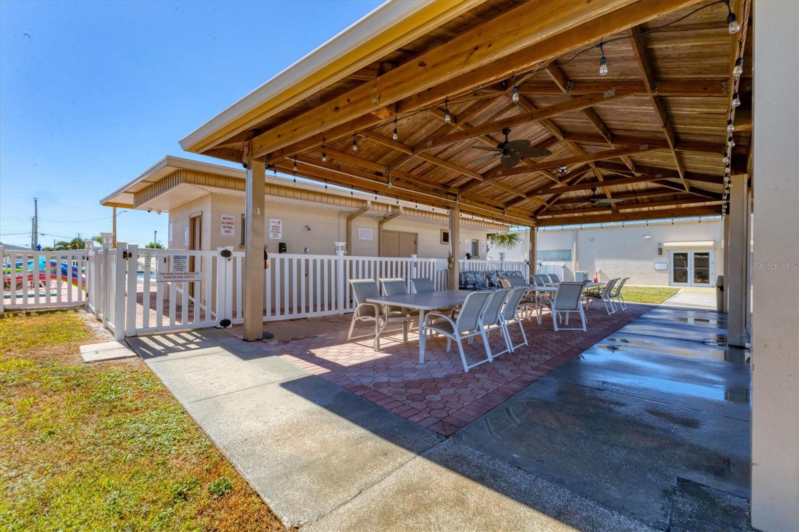 Image 35 of 46 For 1112 46th Avenue Drive E