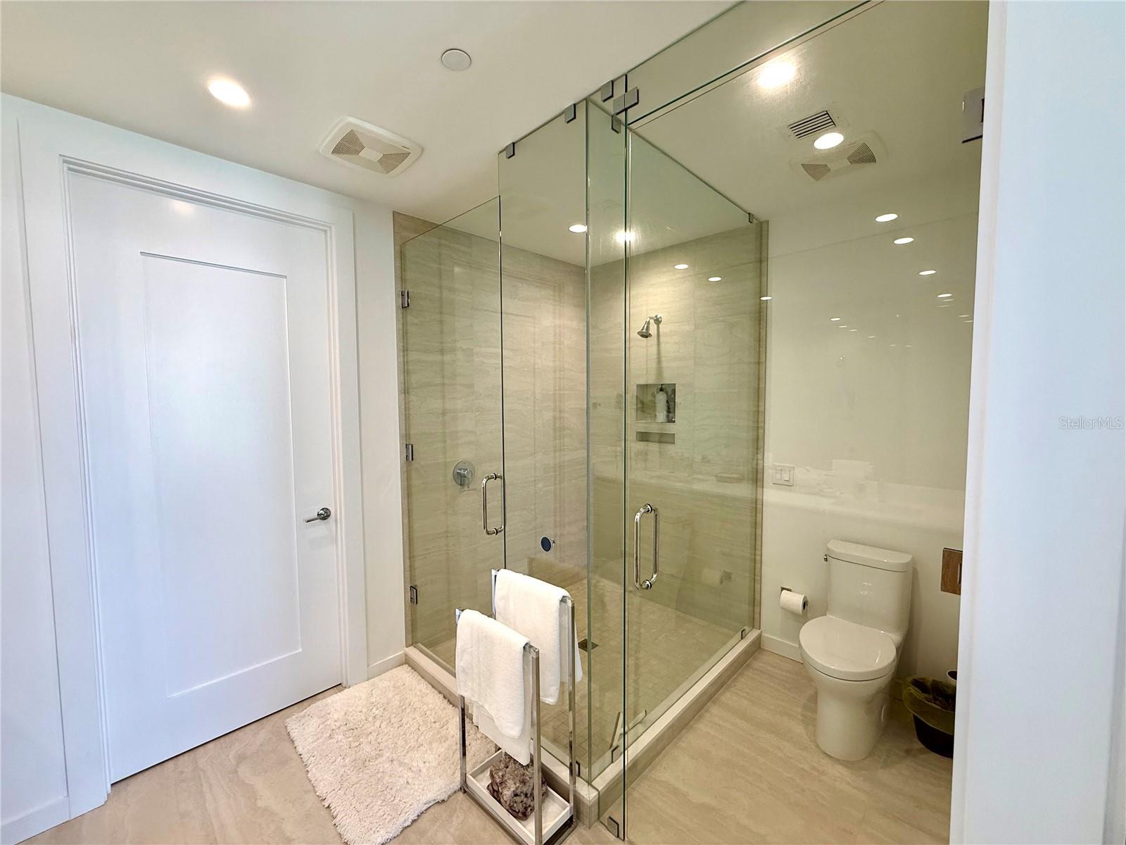 Image 28 of 65 For 301 Quay  1004