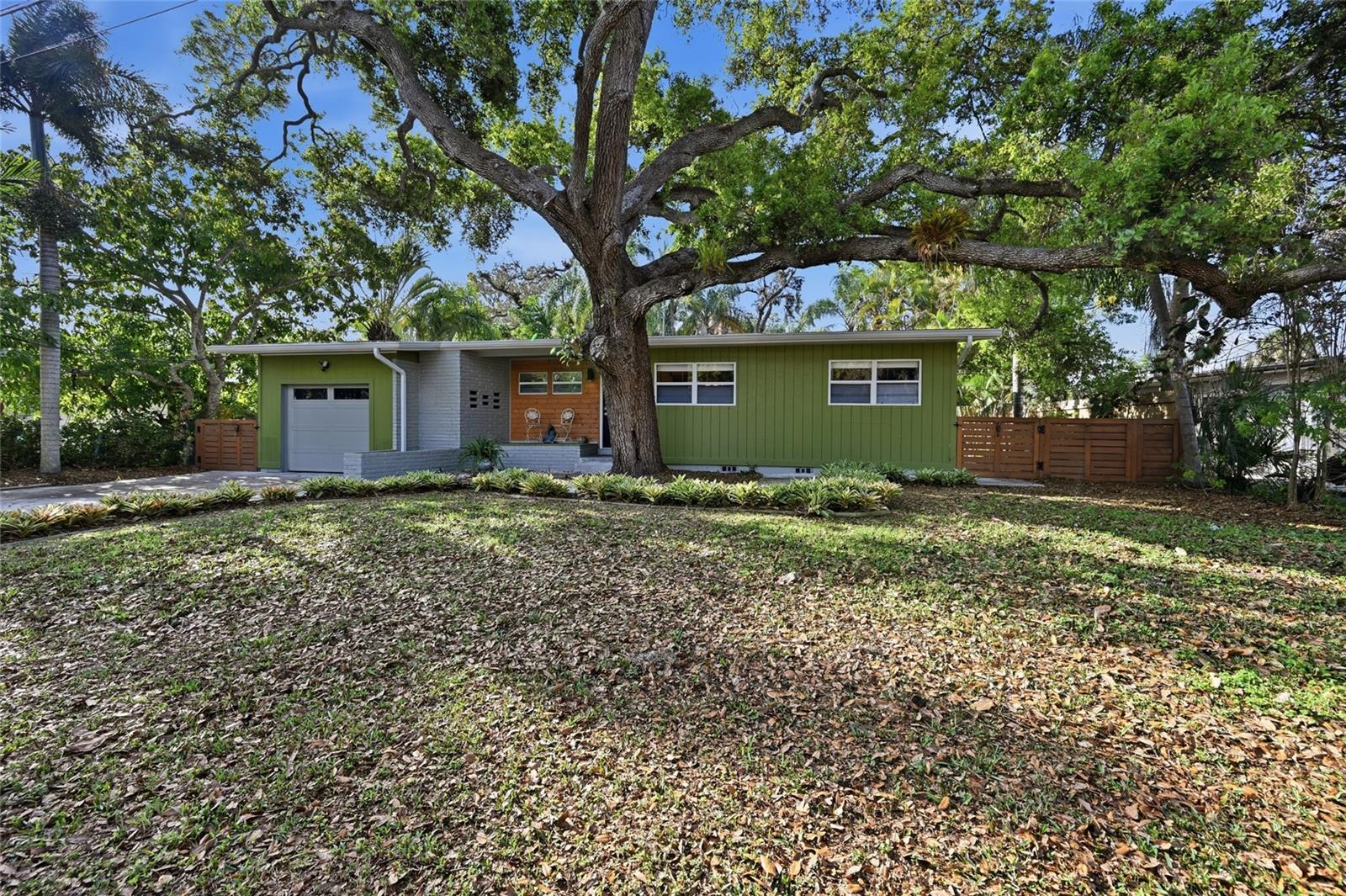 Details for 952 46th Street, SARASOTA, FL 34234