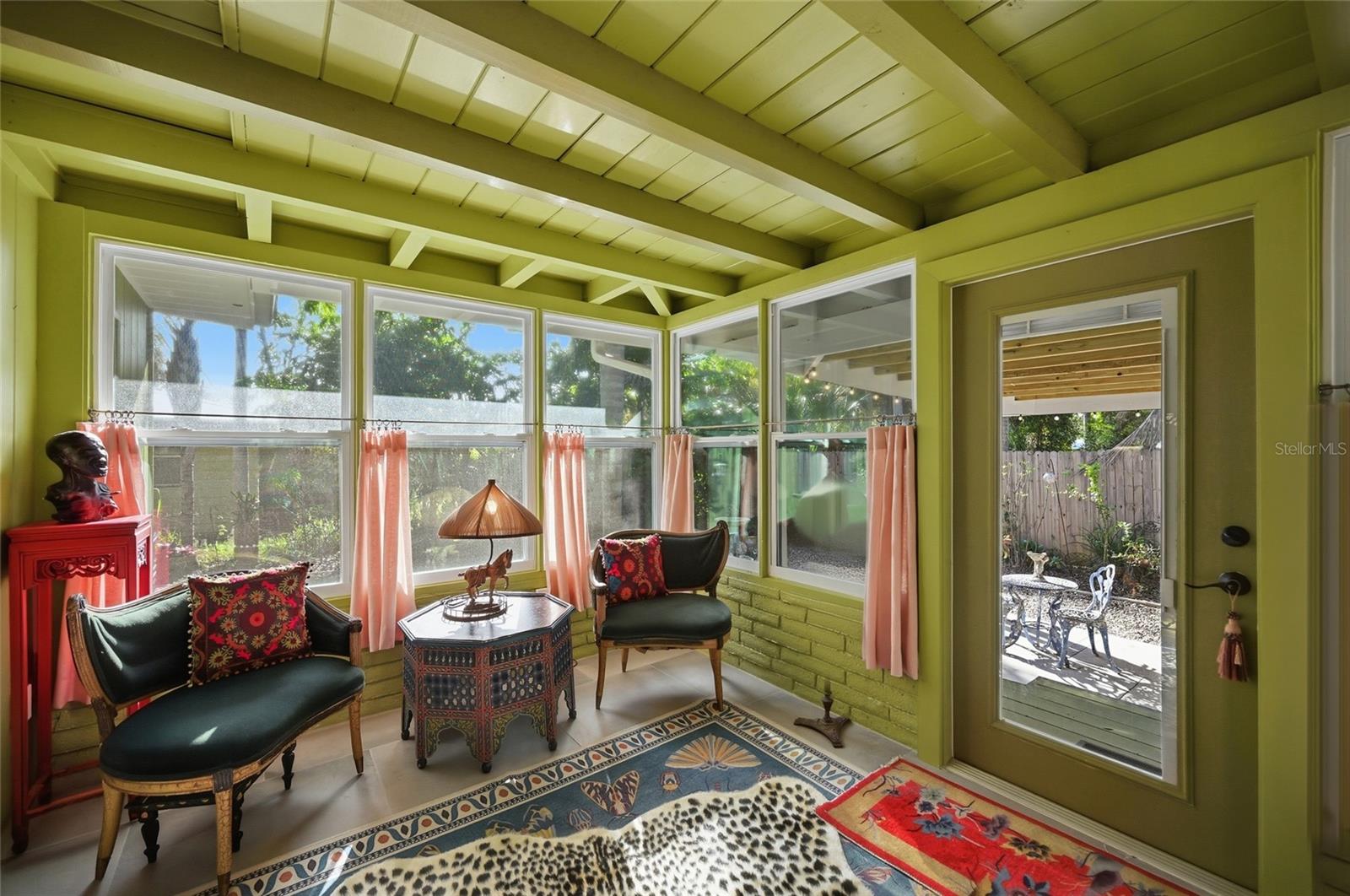 Image 11 of 26 For 952 46th Street