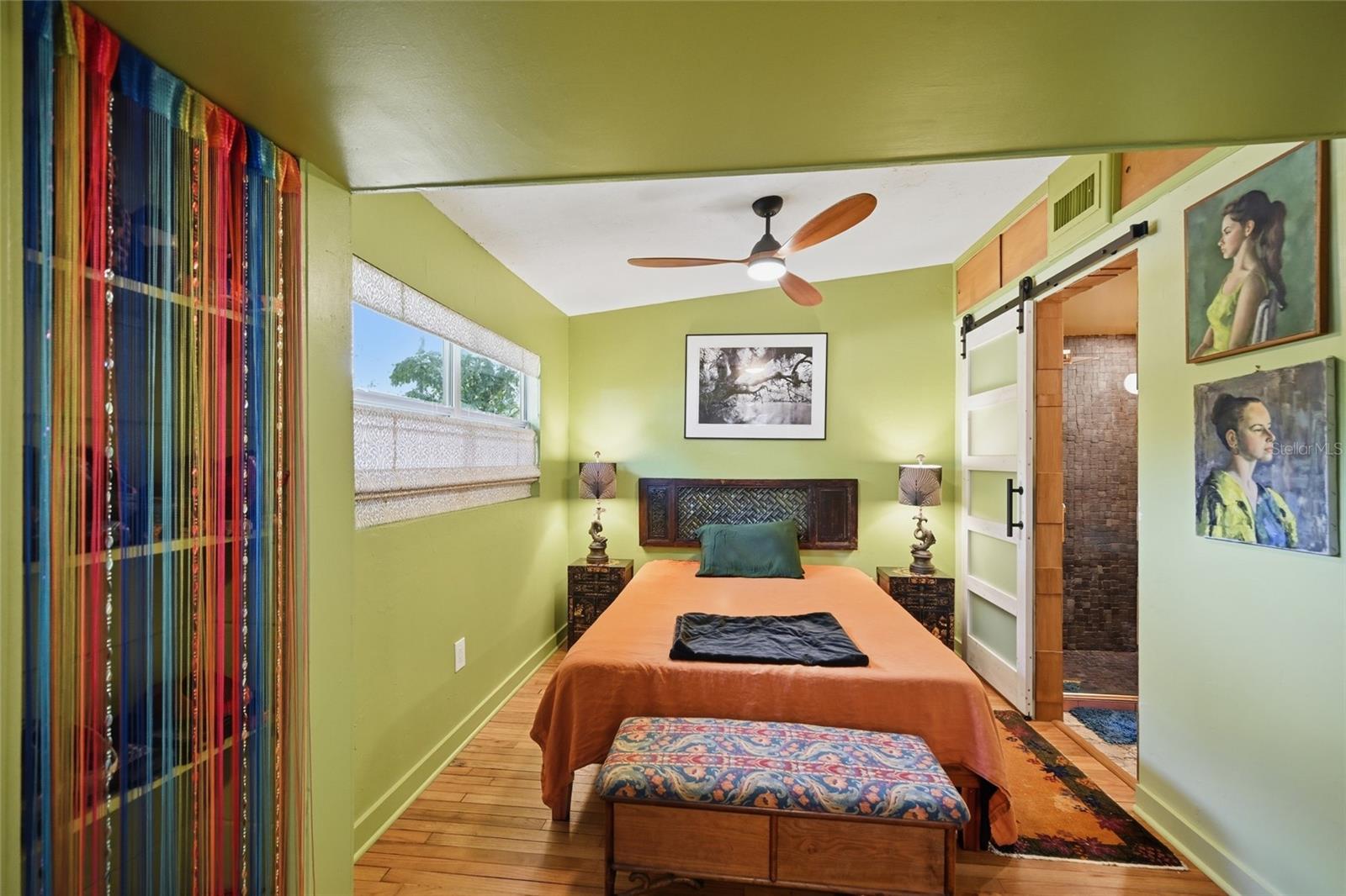 Image 13 of 26 For 952 46th Street