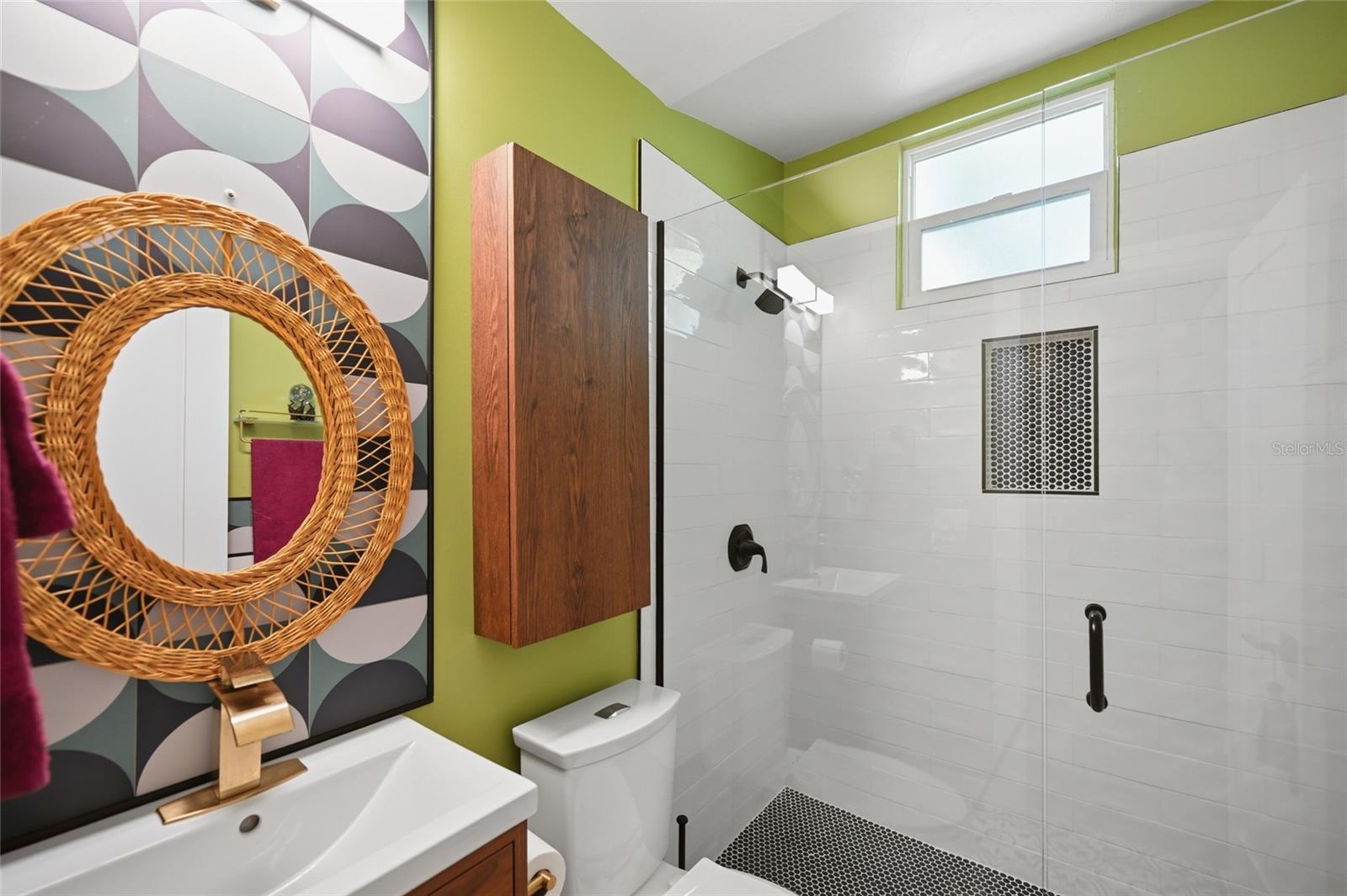 Image 18 of 26 For 952 46th Street