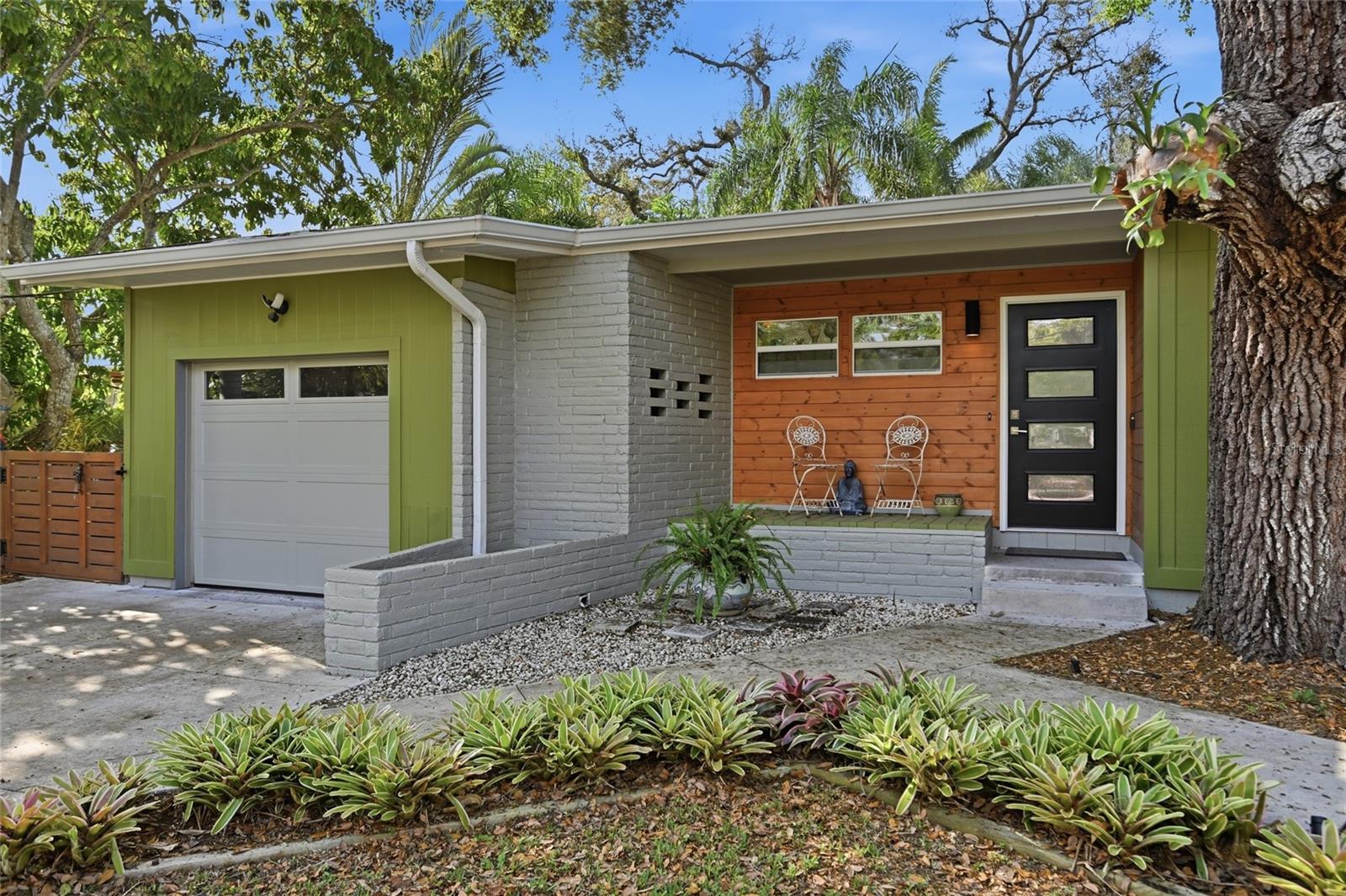 Image 2 of 26 For 952 46th Street