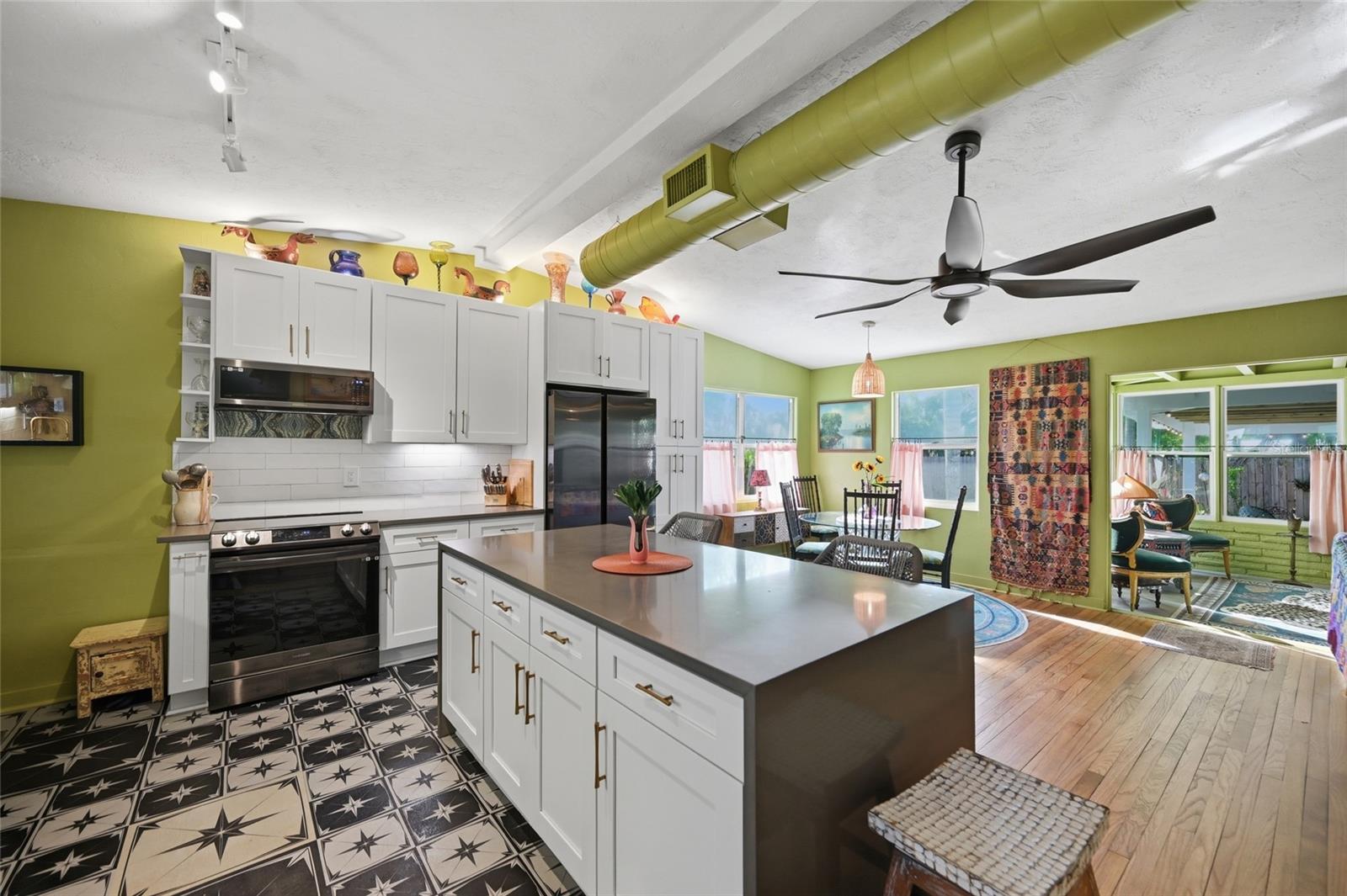 Image 3 of 26 For 952 46th Street