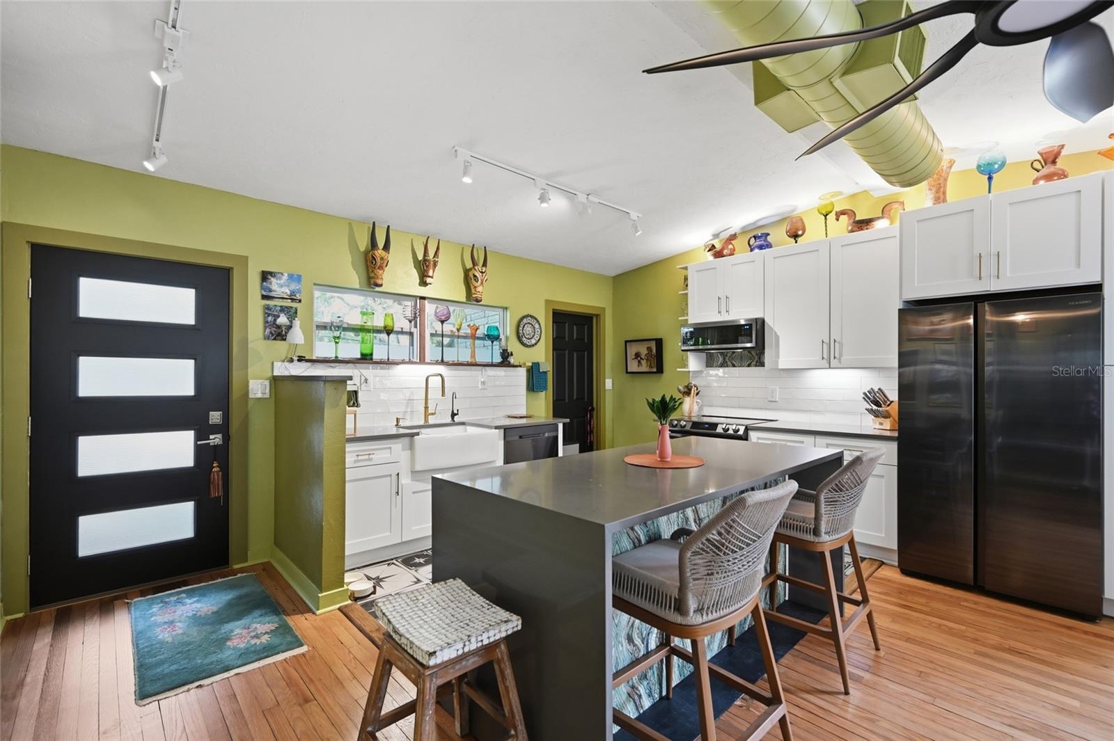 Image 5 of 26 For 952 46th Street