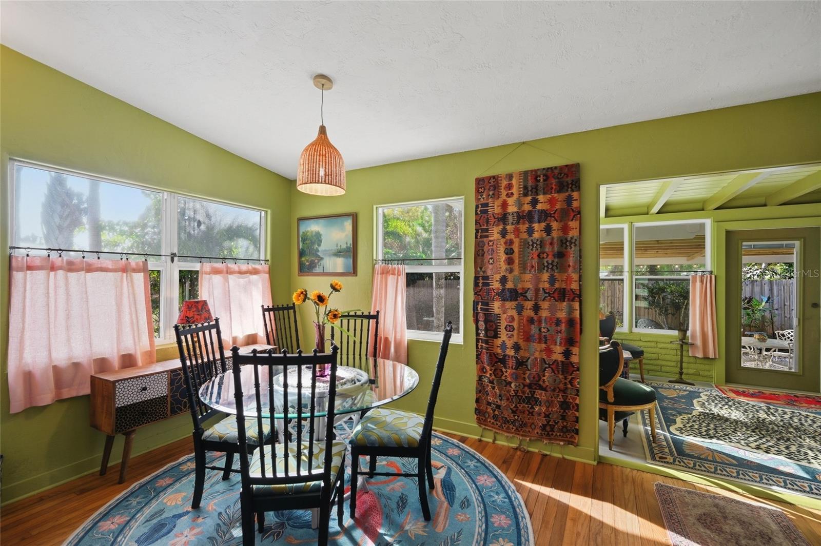 Image 6 of 26 For 952 46th Street