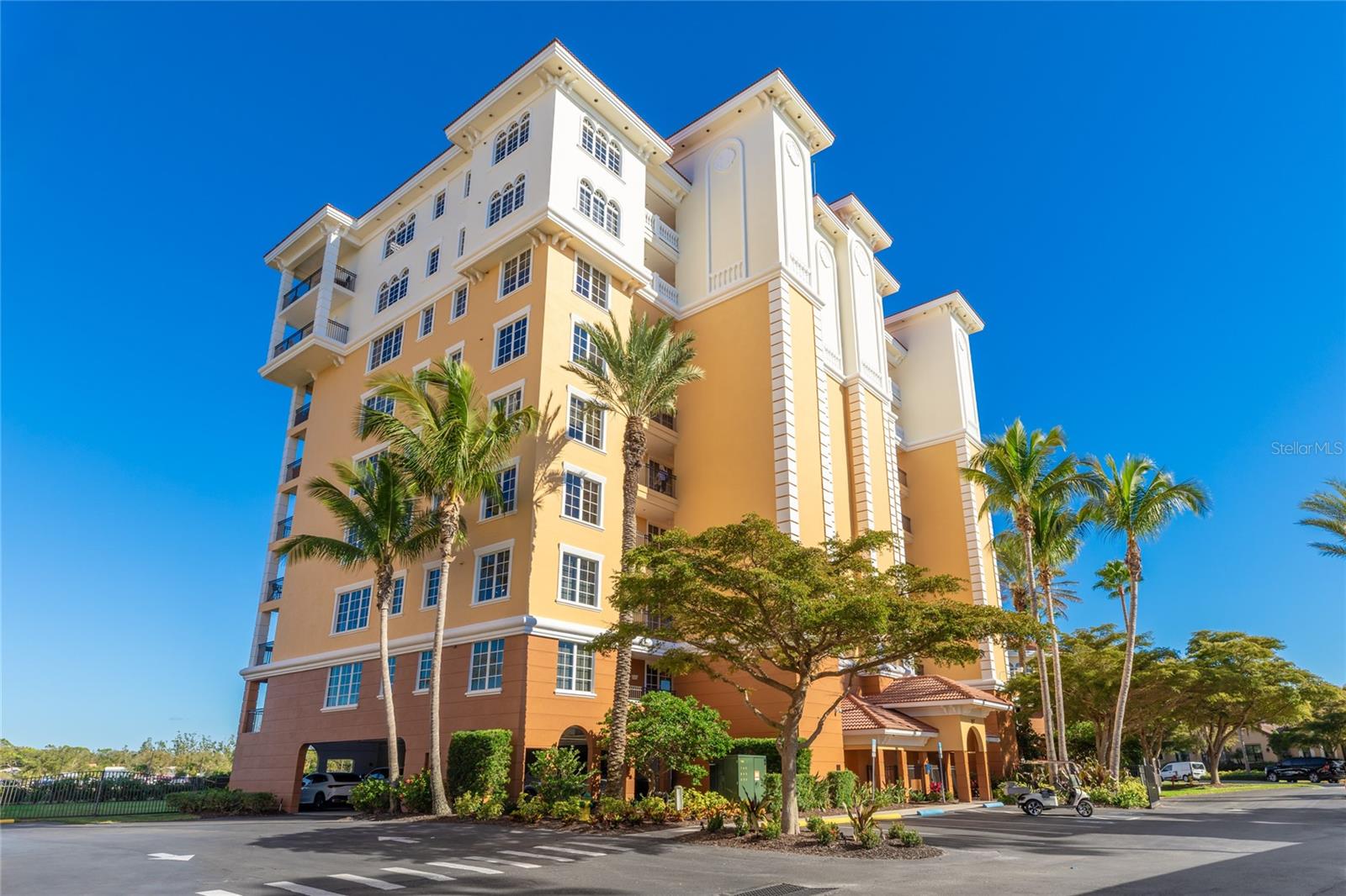 Image 14 of 69 For 167 Tampa Avenue E 914