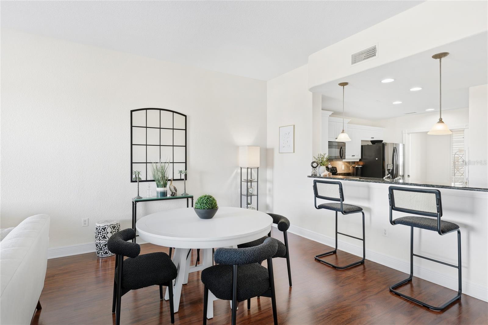 Image 22 of 69 For 167 Tampa Avenue E 914