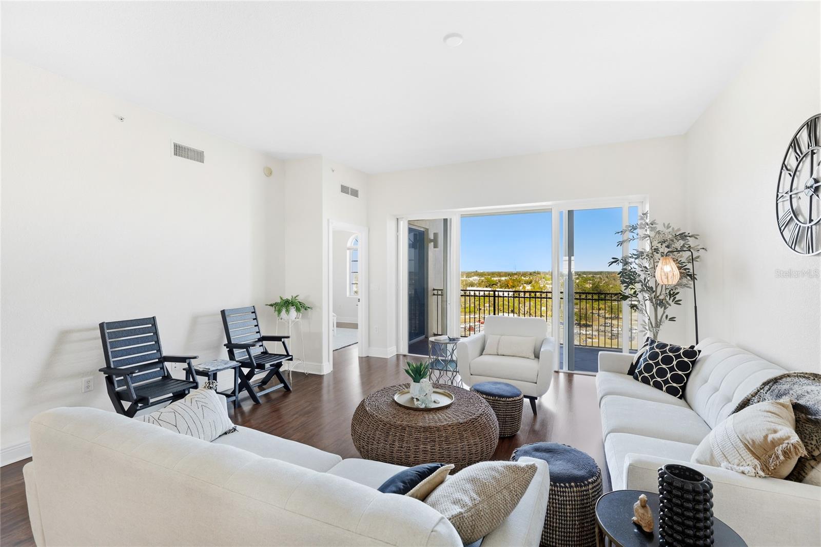 Image 24 of 69 For 167 Tampa Avenue E 914