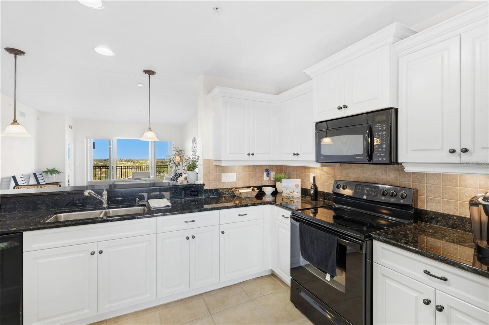 Image 31 of 69 For 167 Tampa Avenue E 914