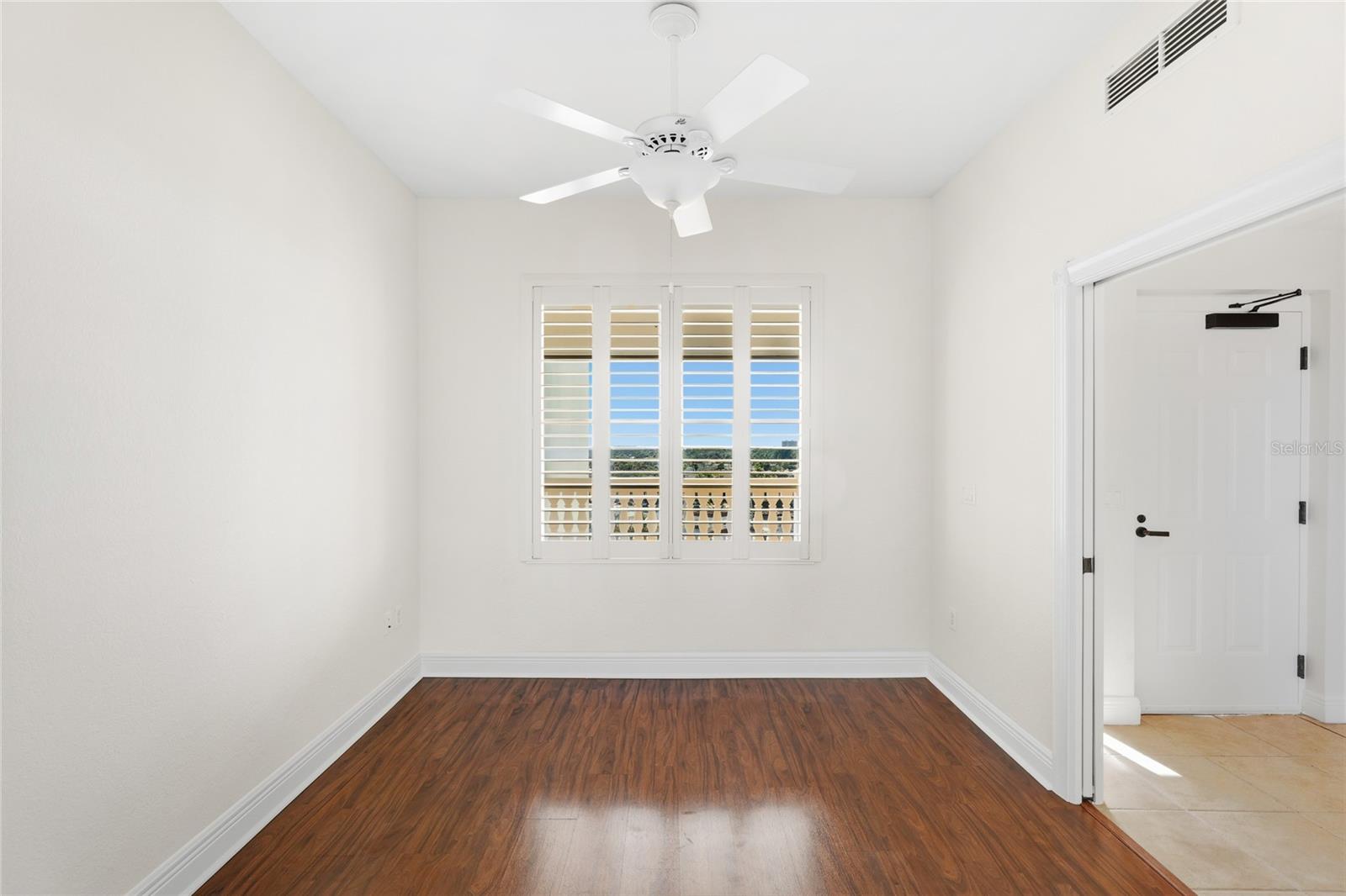 Image 33 of 69 For 167 Tampa Avenue E 914