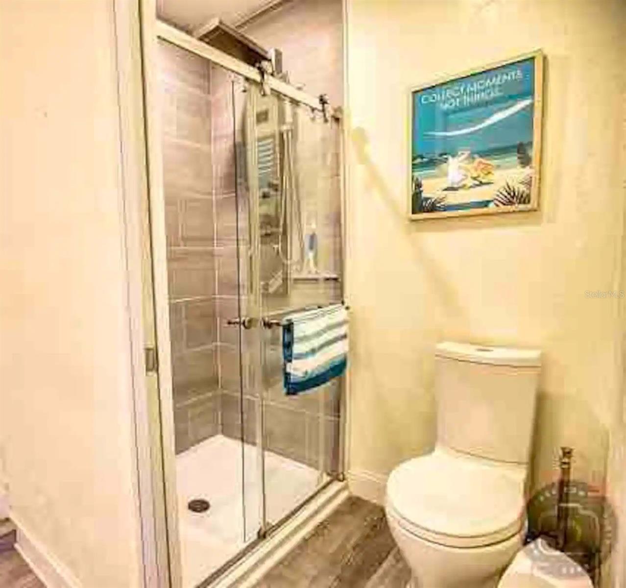 Image 7 of 10 For 4929 Brookmeade Drive