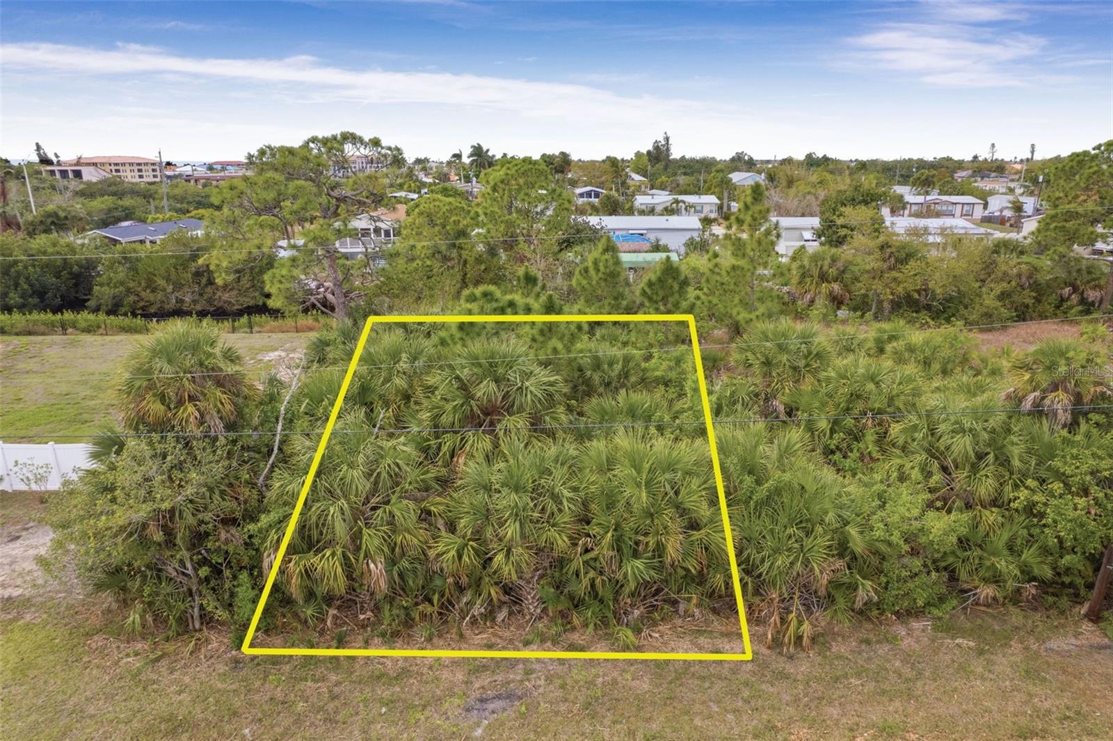 Image 2 of 11 For 3111 Banyan Way