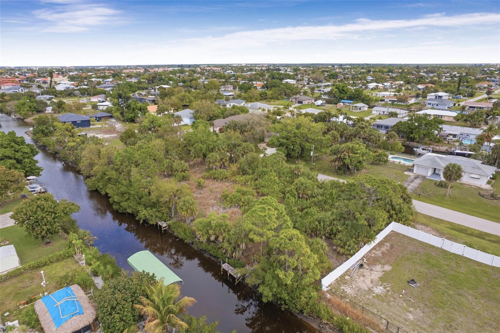Image 5 of 11 For 3111 Banyan Way