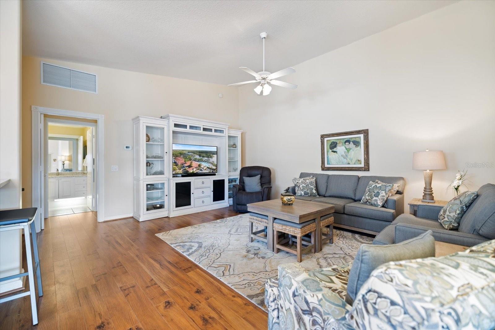 Image 18 of 63 For 7663 Pesaro Drive