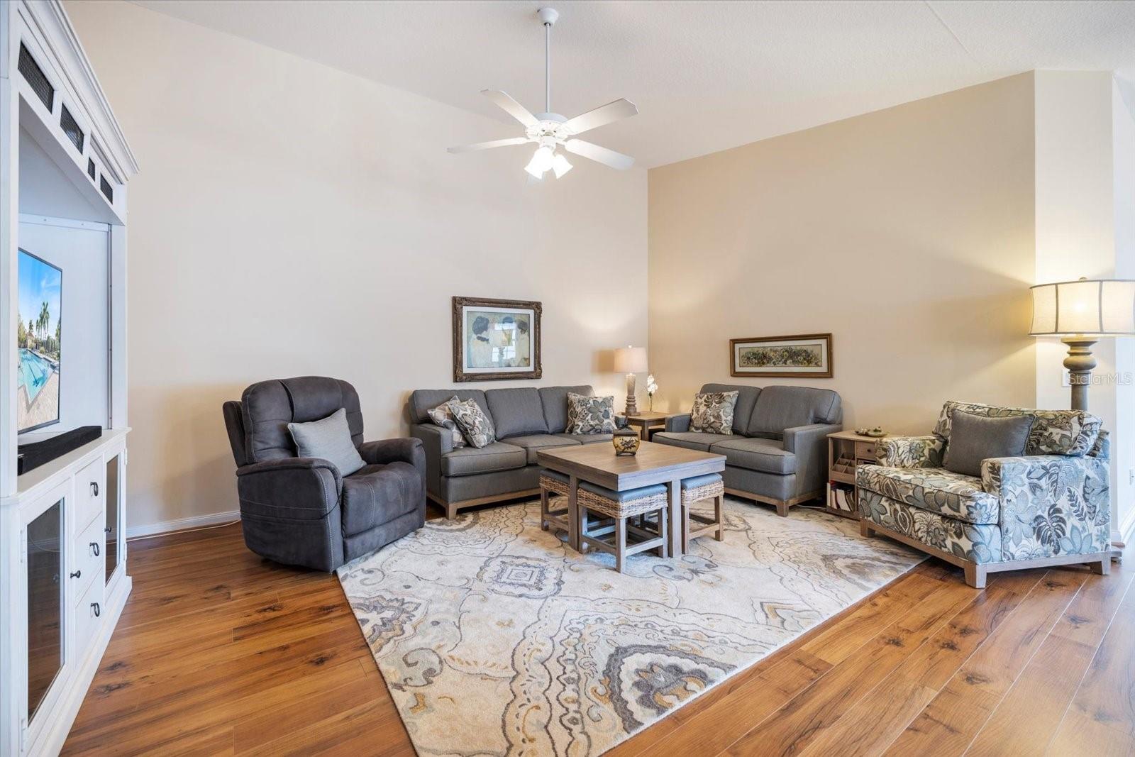 Image 19 of 63 For 7663 Pesaro Drive