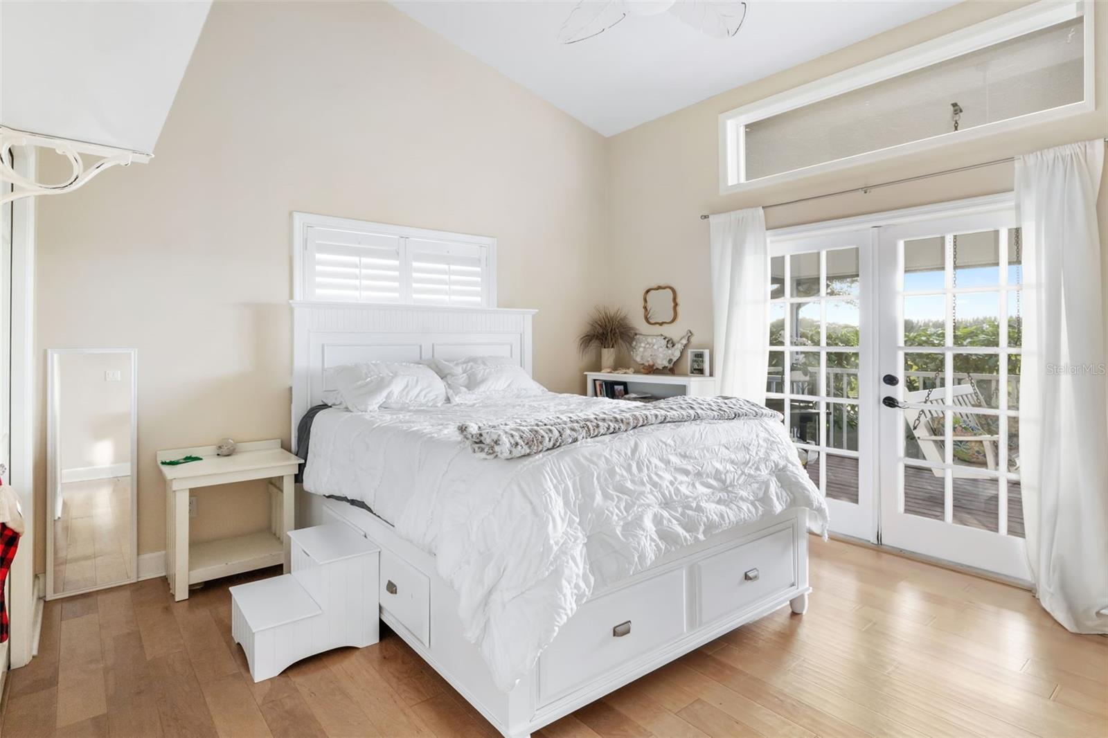 Image 26 of 71 For 1517 43rd Ave Drive W