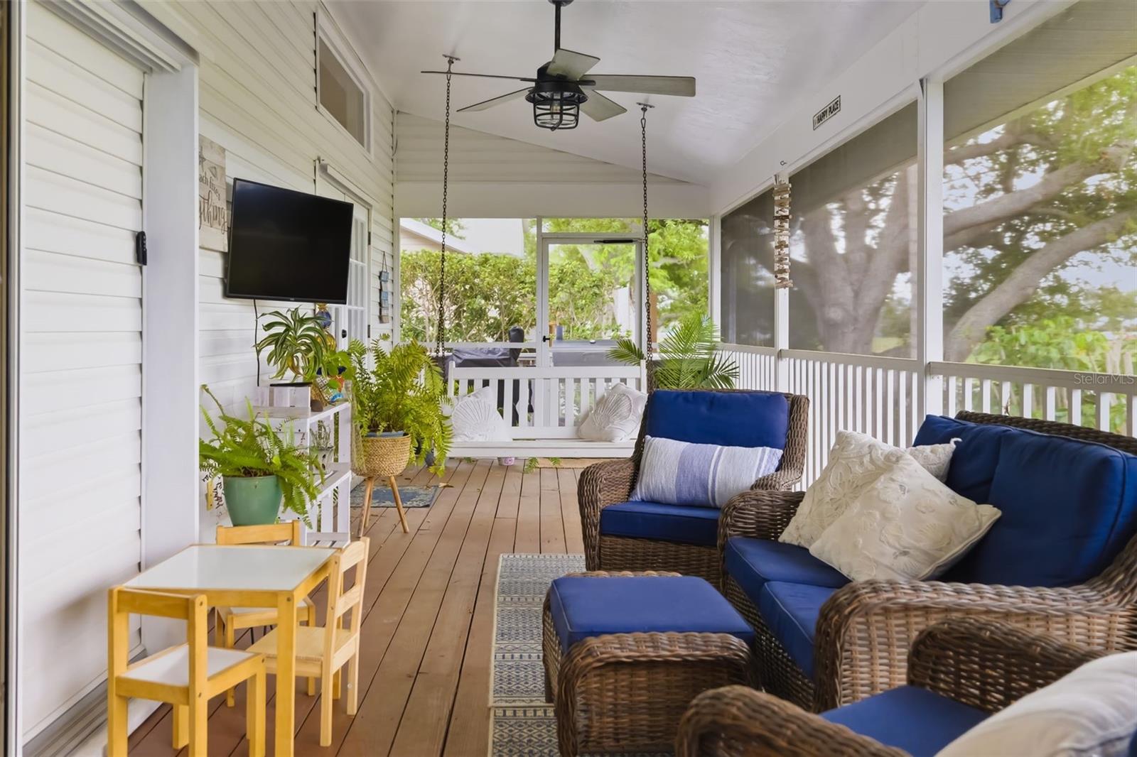 Image 37 of 71 For 1517 43rd Ave Drive W