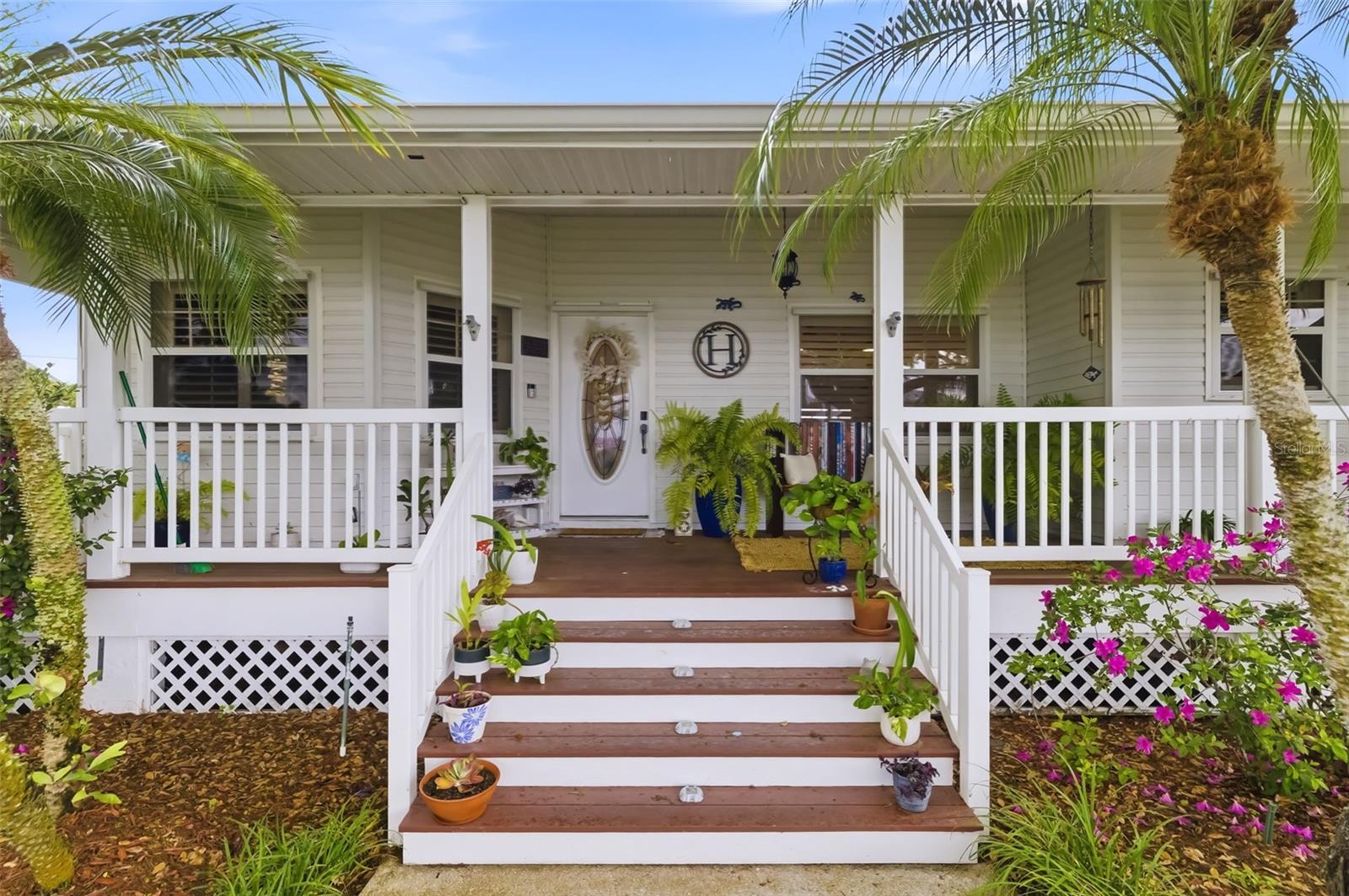 Image 4 of 71 For 1517 43rd Ave Drive W