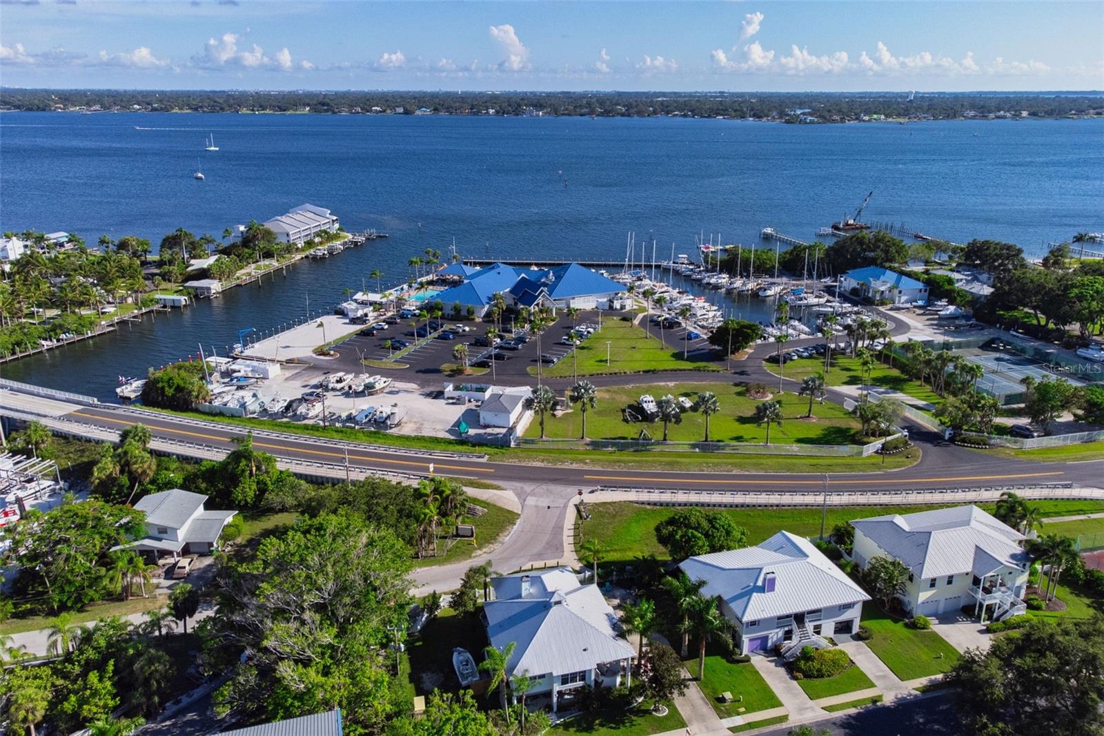 Image 55 of 71 For 1517 43rd Ave Drive W