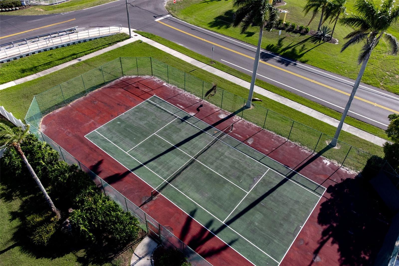 Image 57 of 71 For 1517 43rd Ave Drive W