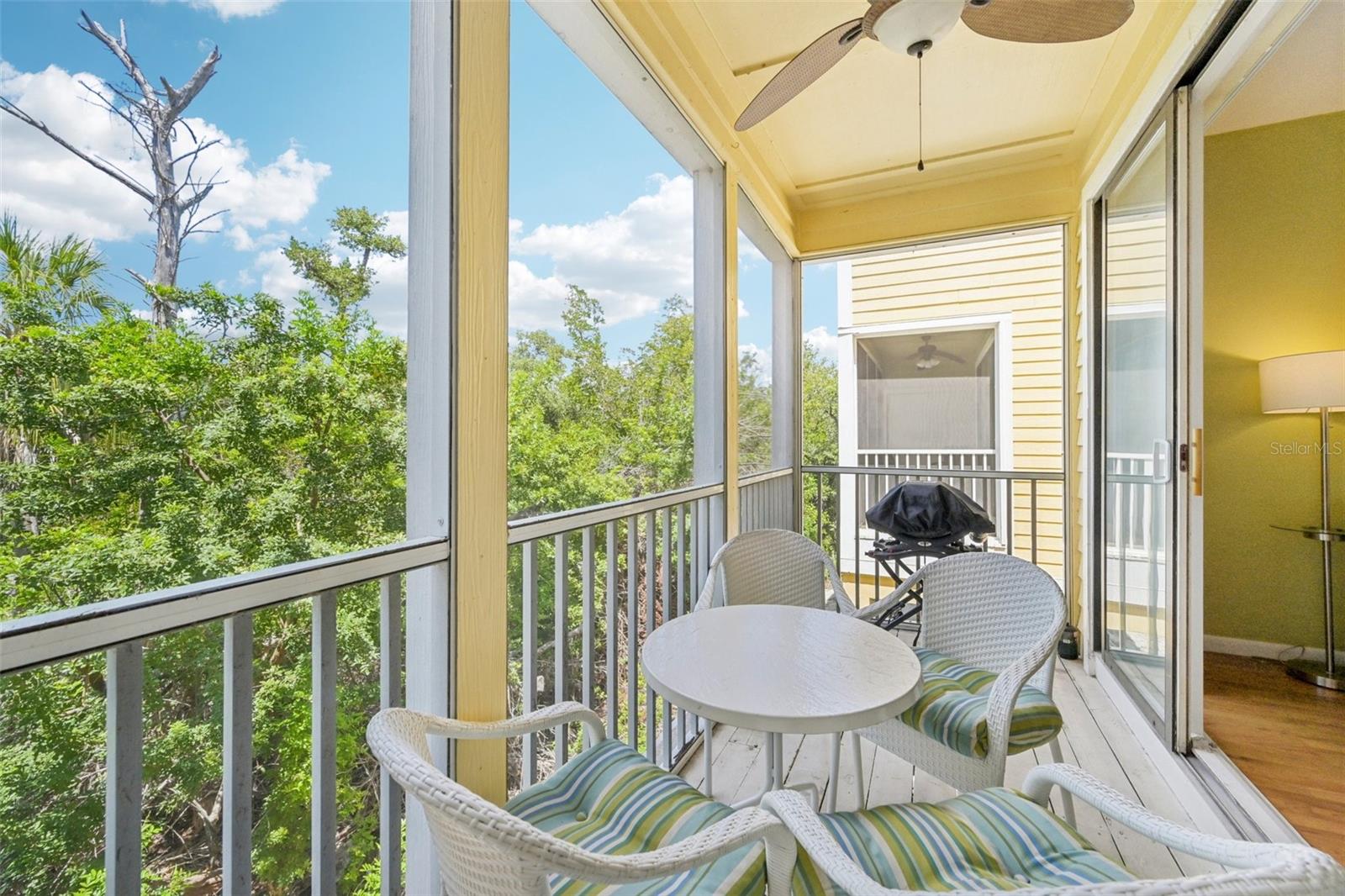 Image 23 of 35 For 660 Cedars Court