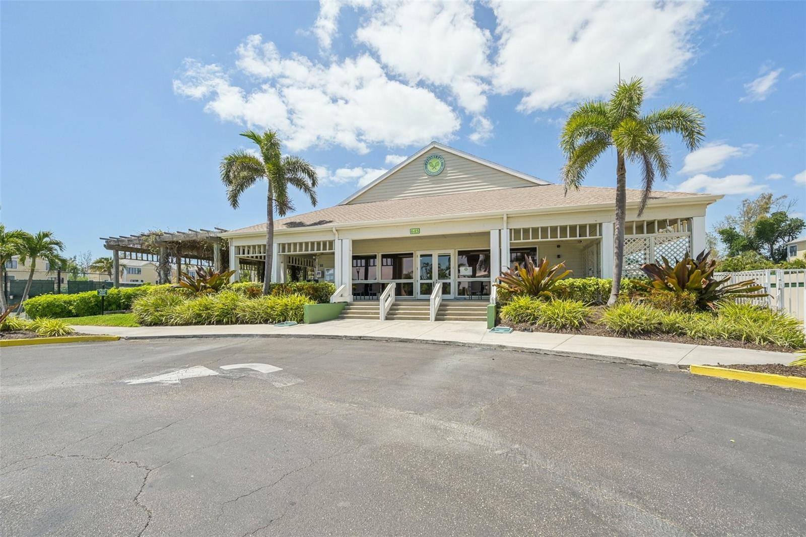 Image 27 of 35 For 660 Cedars Court