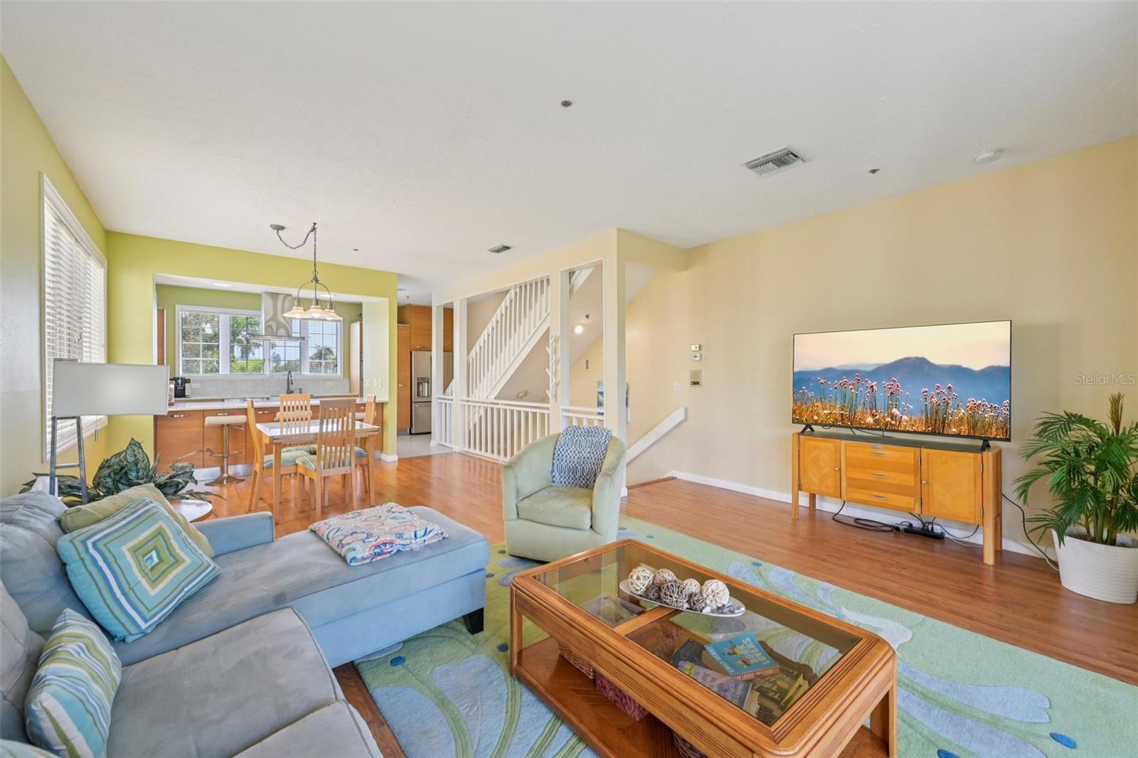 Image 5 of 35 For 660 Cedars Court