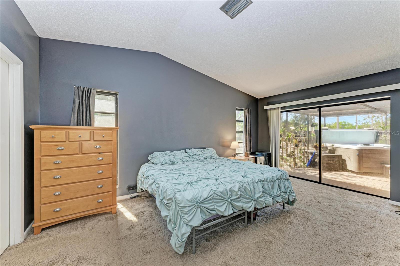 Image 21 of 53 For 108 70th Street Nw