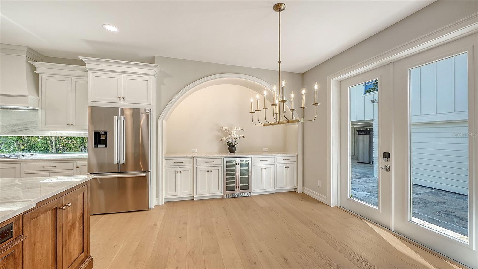 Image 11 of 82 For 1850 Webber Street