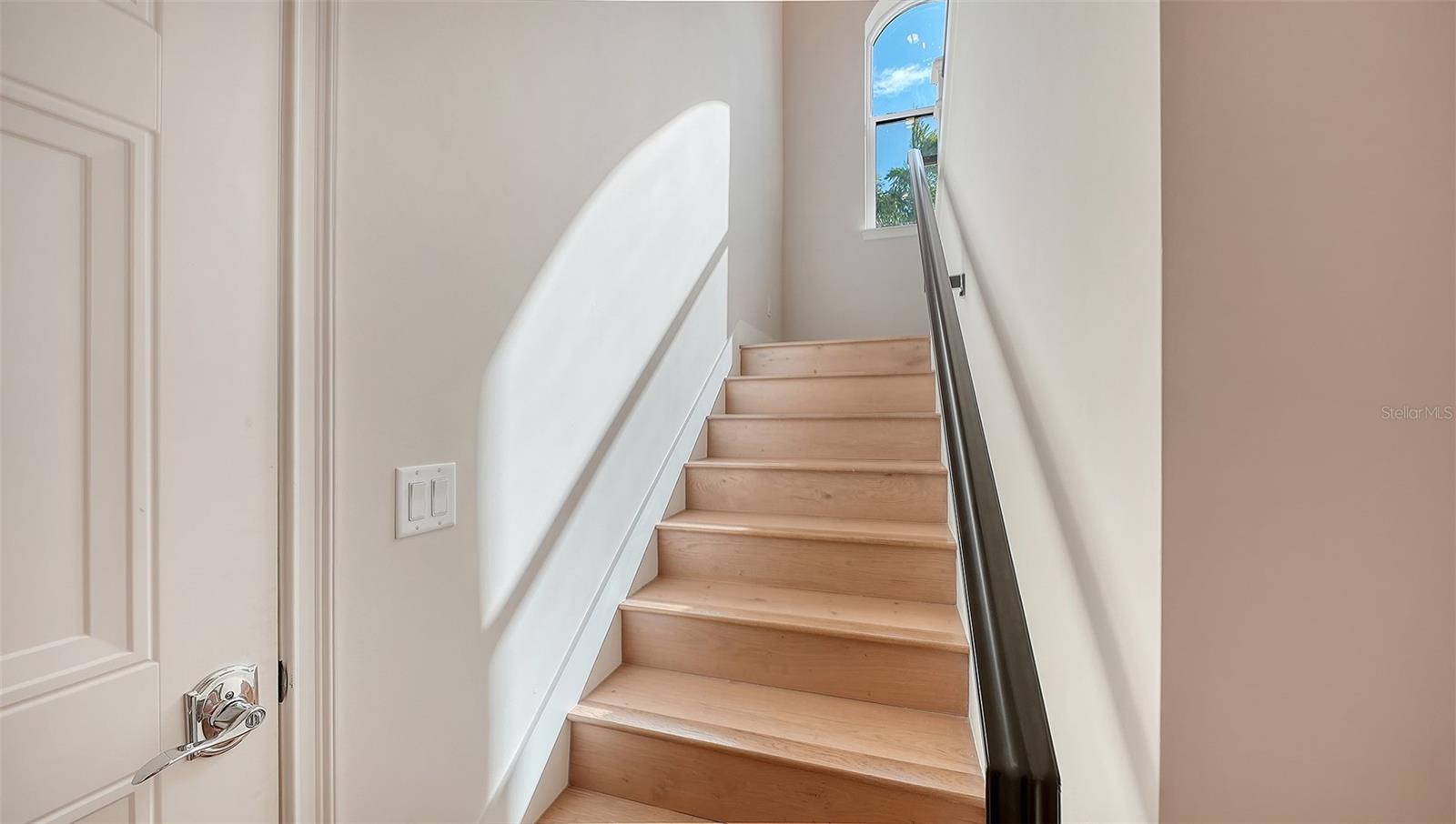 Image 21 of 82 For 1850 Webber Street