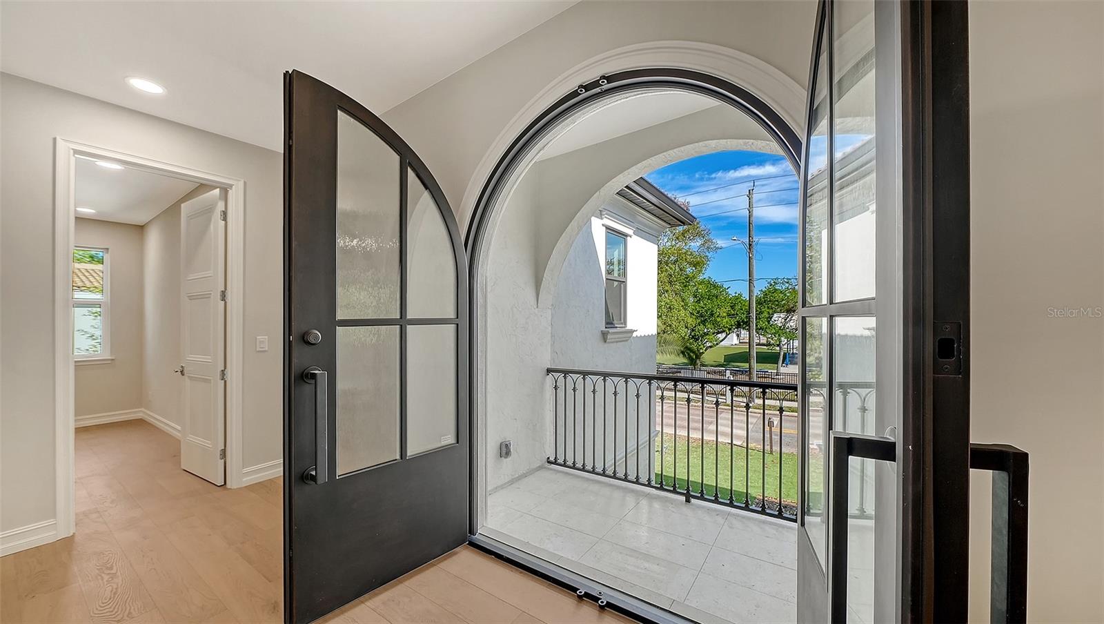 Image 24 of 82 For 1850 Webber Street