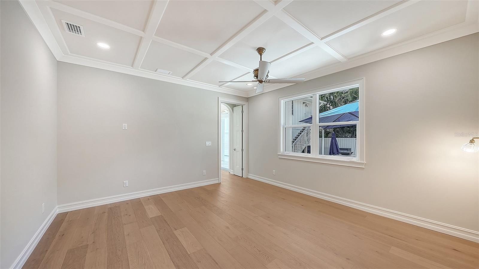 Image 32 of 82 For 1850 Webber Street